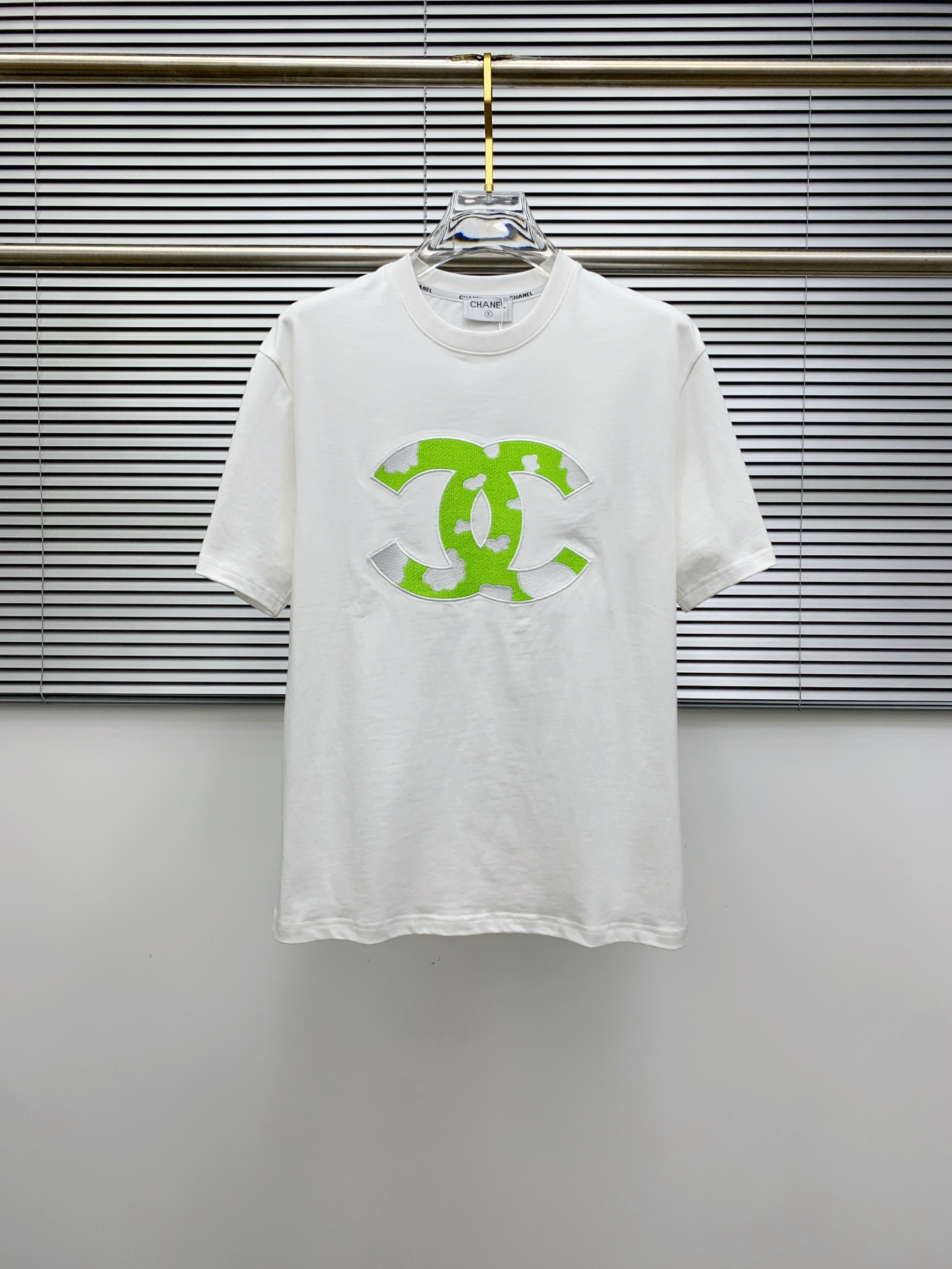 chanel ティー シャツコピー トップス 短袖 プリント 純綿Ｔシャツ 柔軟 ホワイト_1