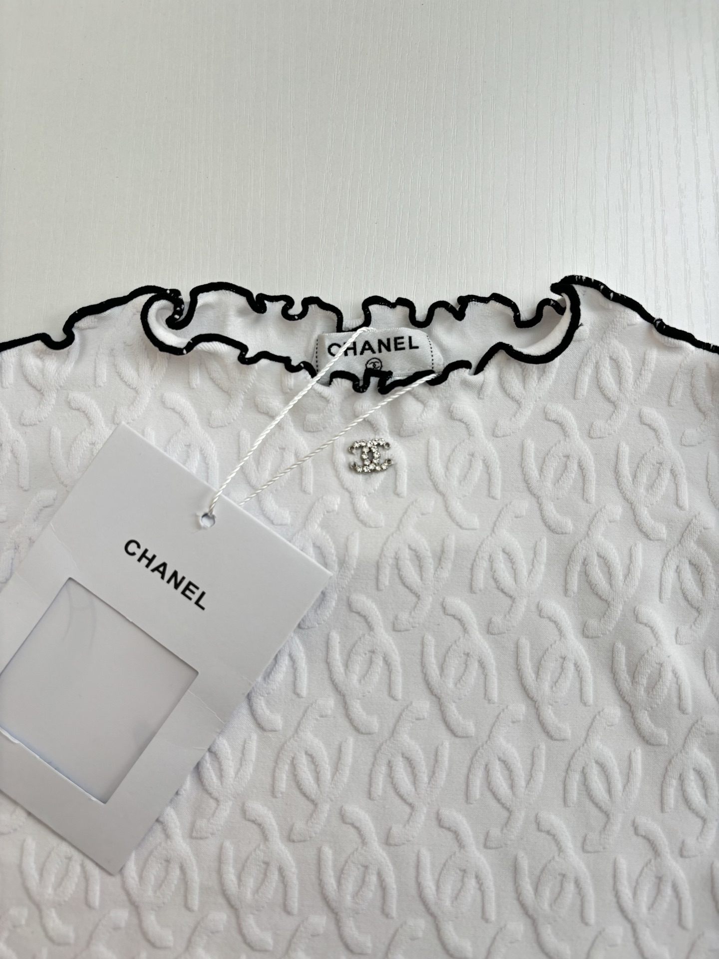 春の新作 chanel ティー シャツ レディＮ級品 トップス 短袖 プリント 純綿 柔軟 ホワイト_3