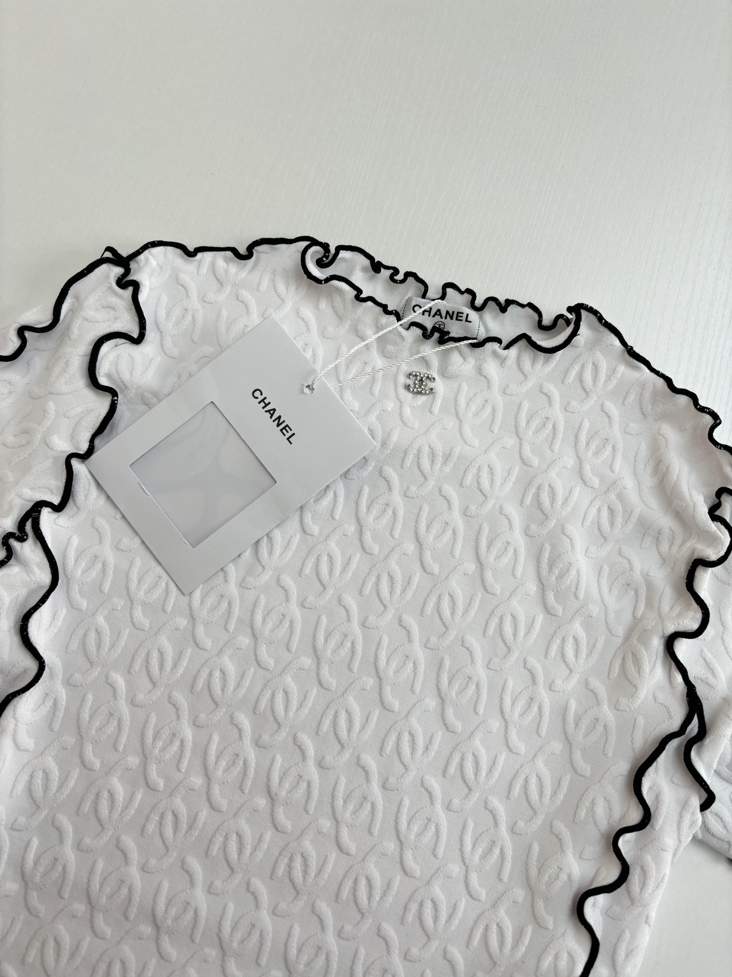 春の新作 chanel ティー シャツ レディＮ級品 トップス 短袖 プリント 純綿 柔軟 ホワイト_5