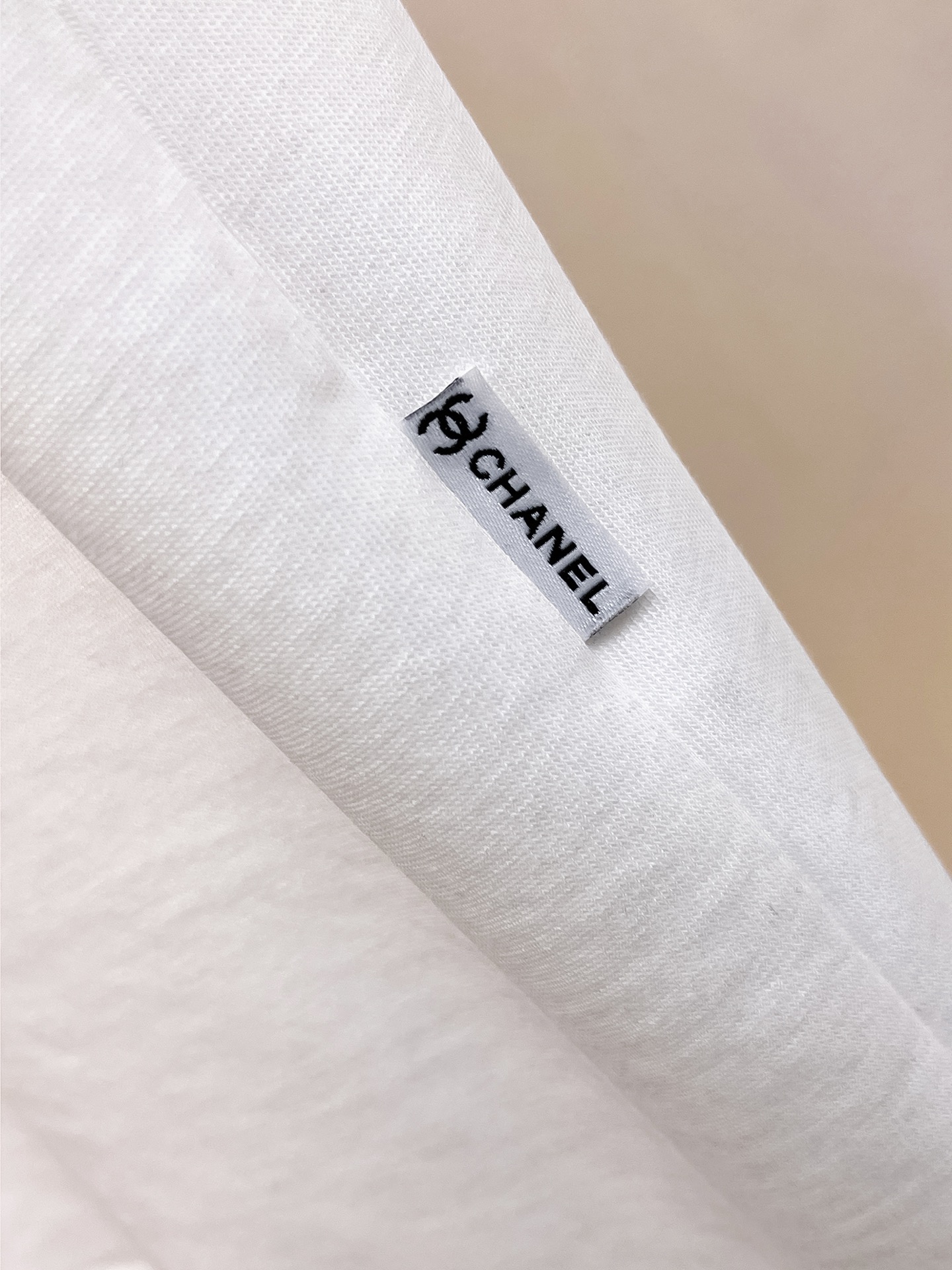 お得品‼chanel ロゴ 服スーパーコピー トップス 短袖 プリント 純綿 ホワイト_6