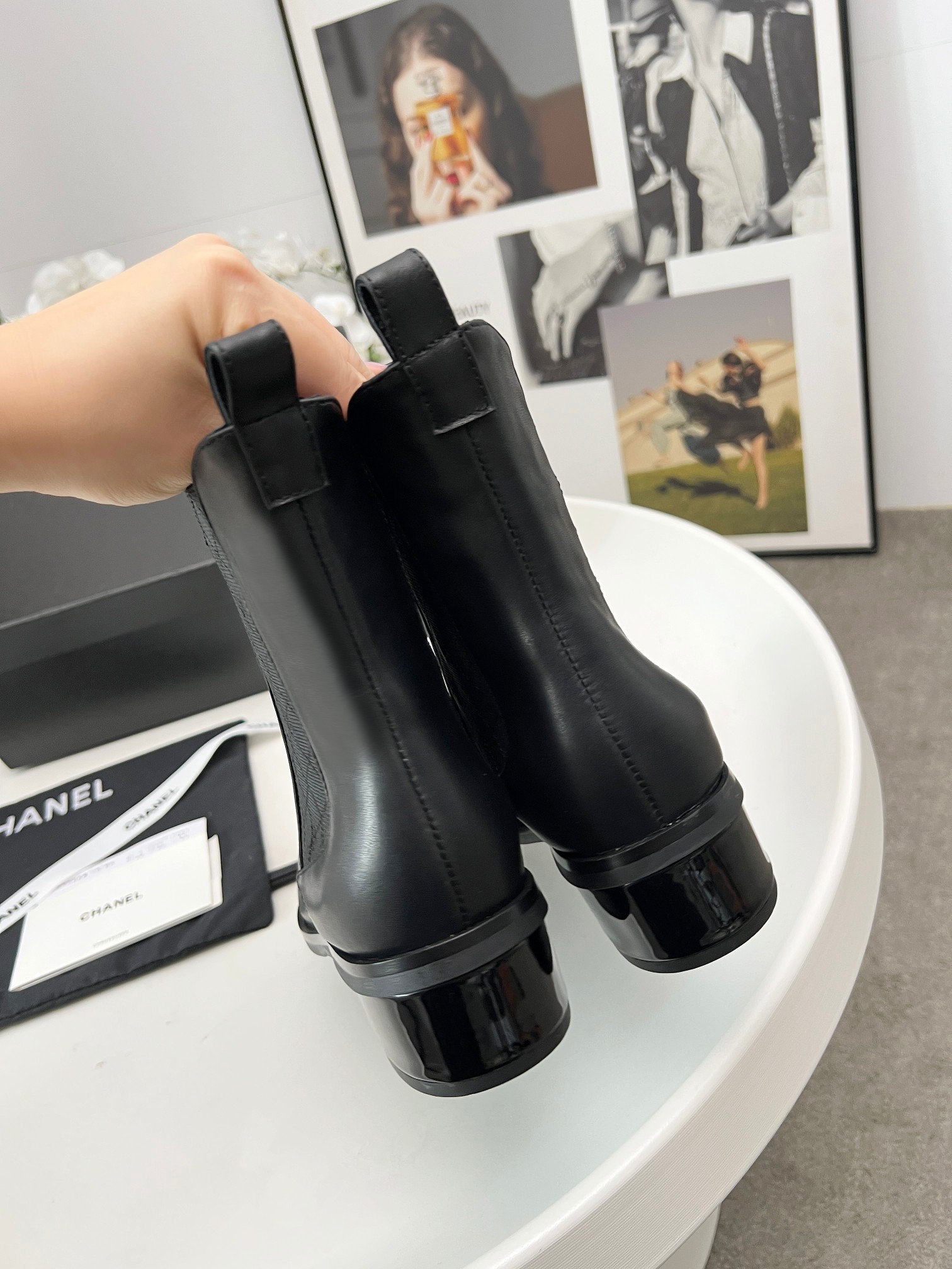 バイマ シャネルブーツスーパーコピー レディシューズ 底4cm  優雅 ハイカット 本革 ブラック_6