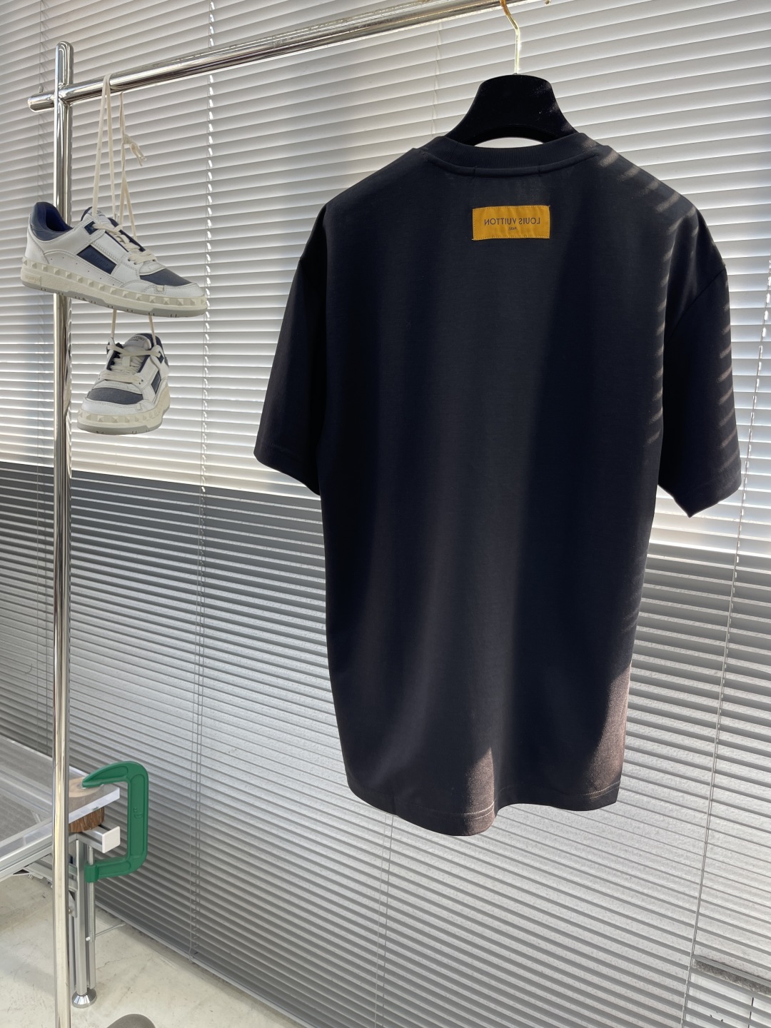レディース ルイヴィトンtシャツ偽物 純綿 トップス プリント 半袖 男女兼用 ブラック_2