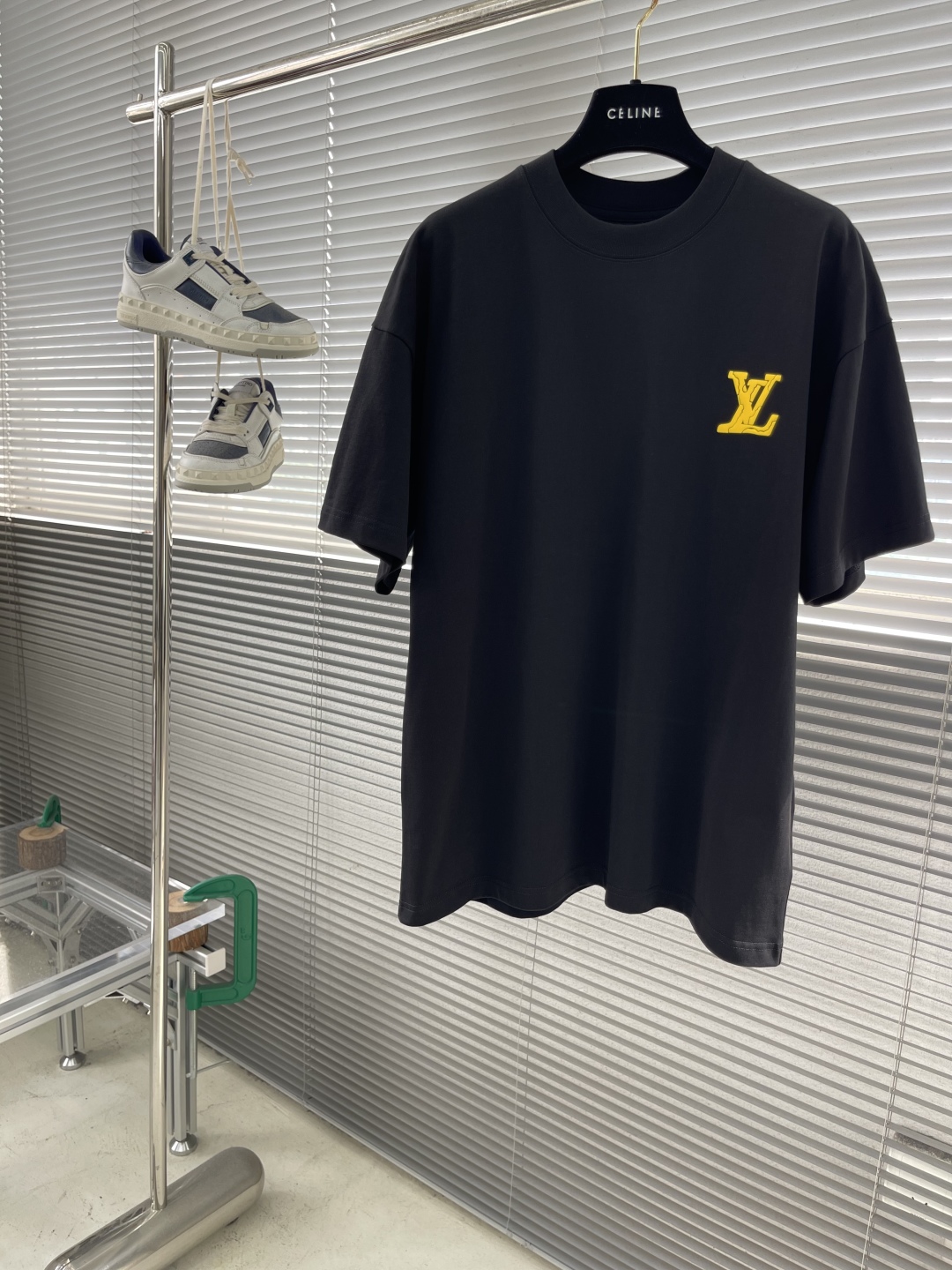 夏新作 ルイヴィトンtシャツヤフオク偽物 純綿 トップス ロゴプリント 半袖 ブラック_1