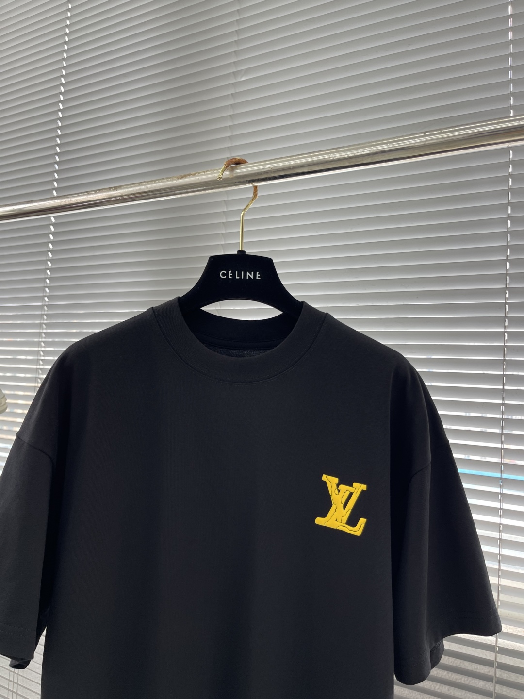夏新作 ルイヴィトンtシャツヤフオク偽物 純綿 トップス ロゴプリント 半袖 ブラック_3