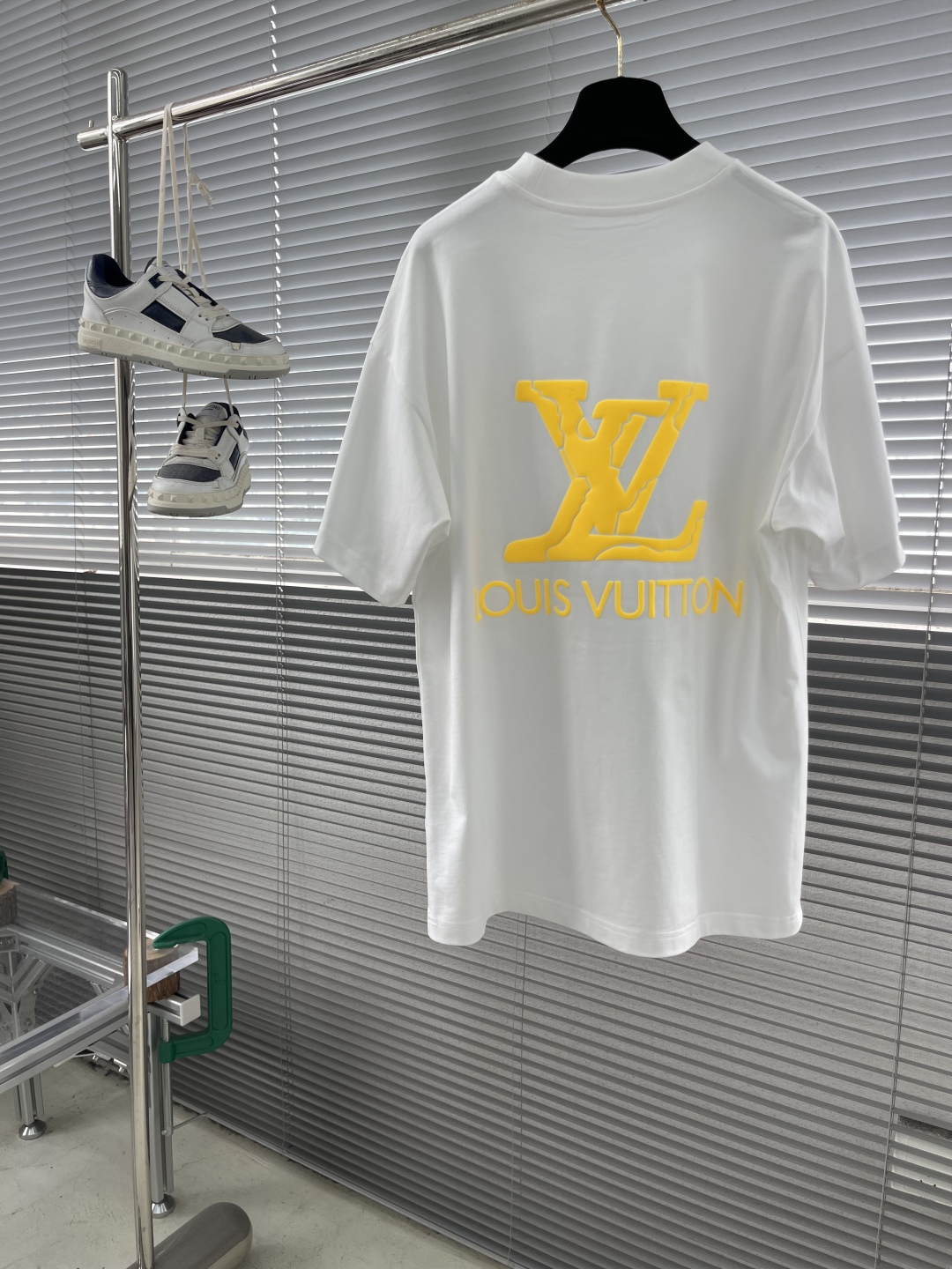 夏新作 ルイヴィトンtシャツ メンズコピー 純綿 トップス ロゴプリント 半袖 ホワイト_2