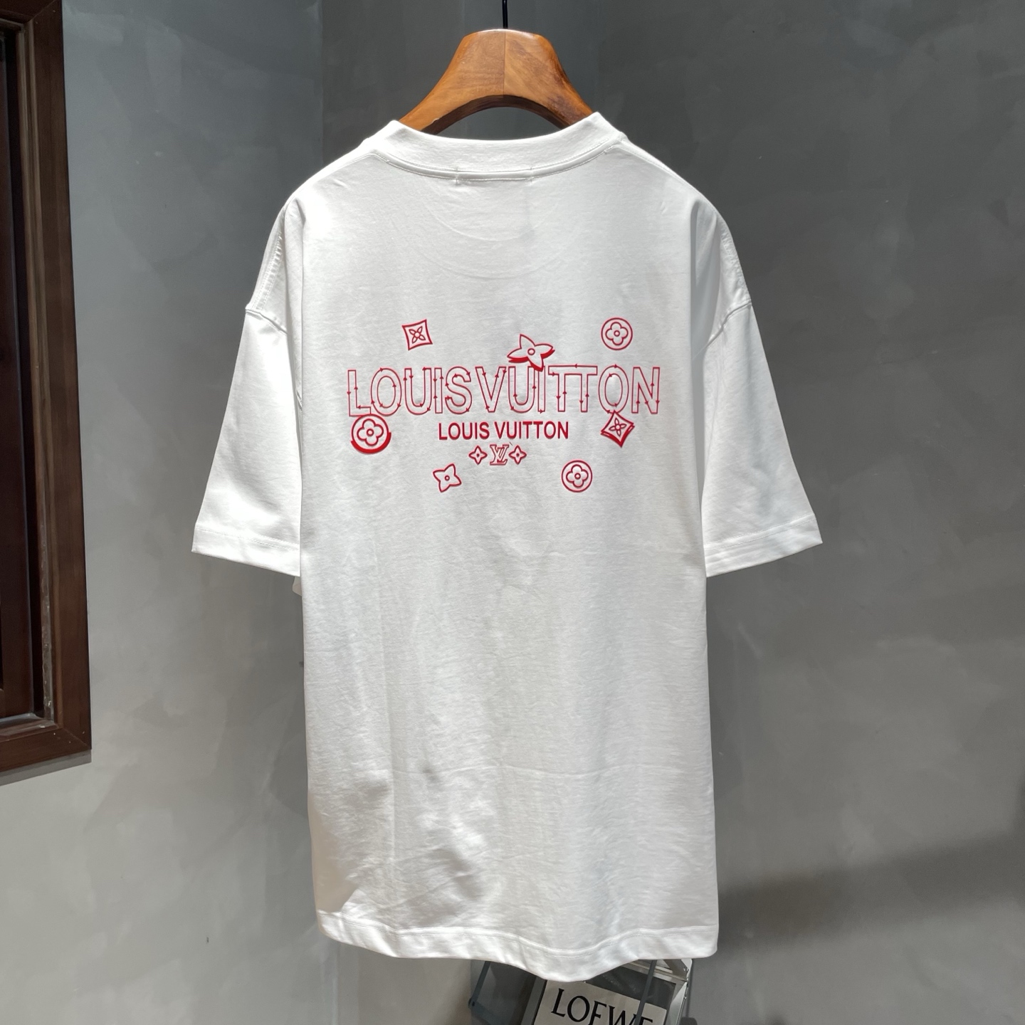 最新到着‼メンズ ルイヴィトン tシャツ偽物 純綿 トップス プリント 短袖 男女兼用 ホワイト_3