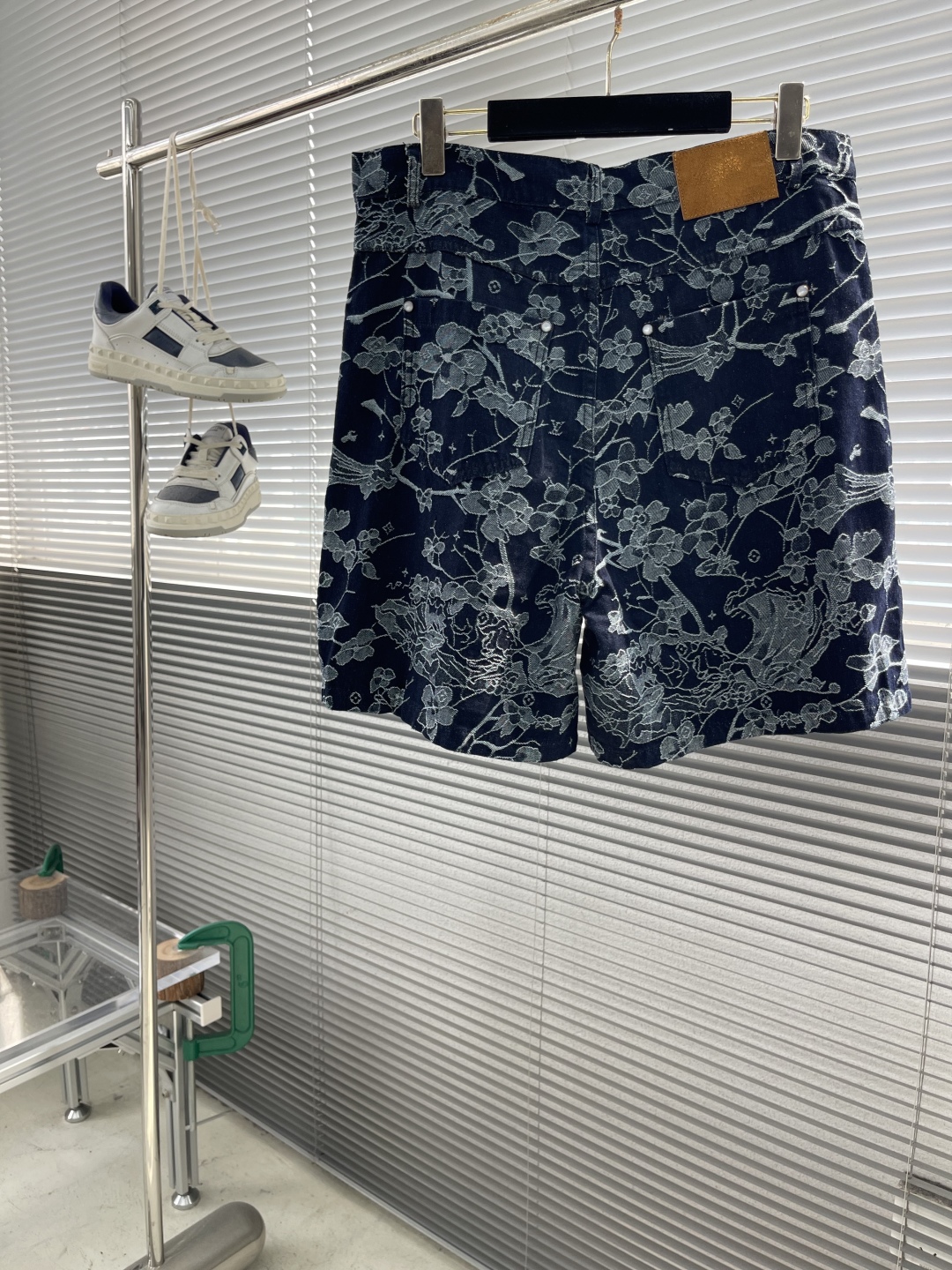 ヴィトン パンツ レディース偽物 ショットズボン デニム ジーンズ 花柄 ブルー_2