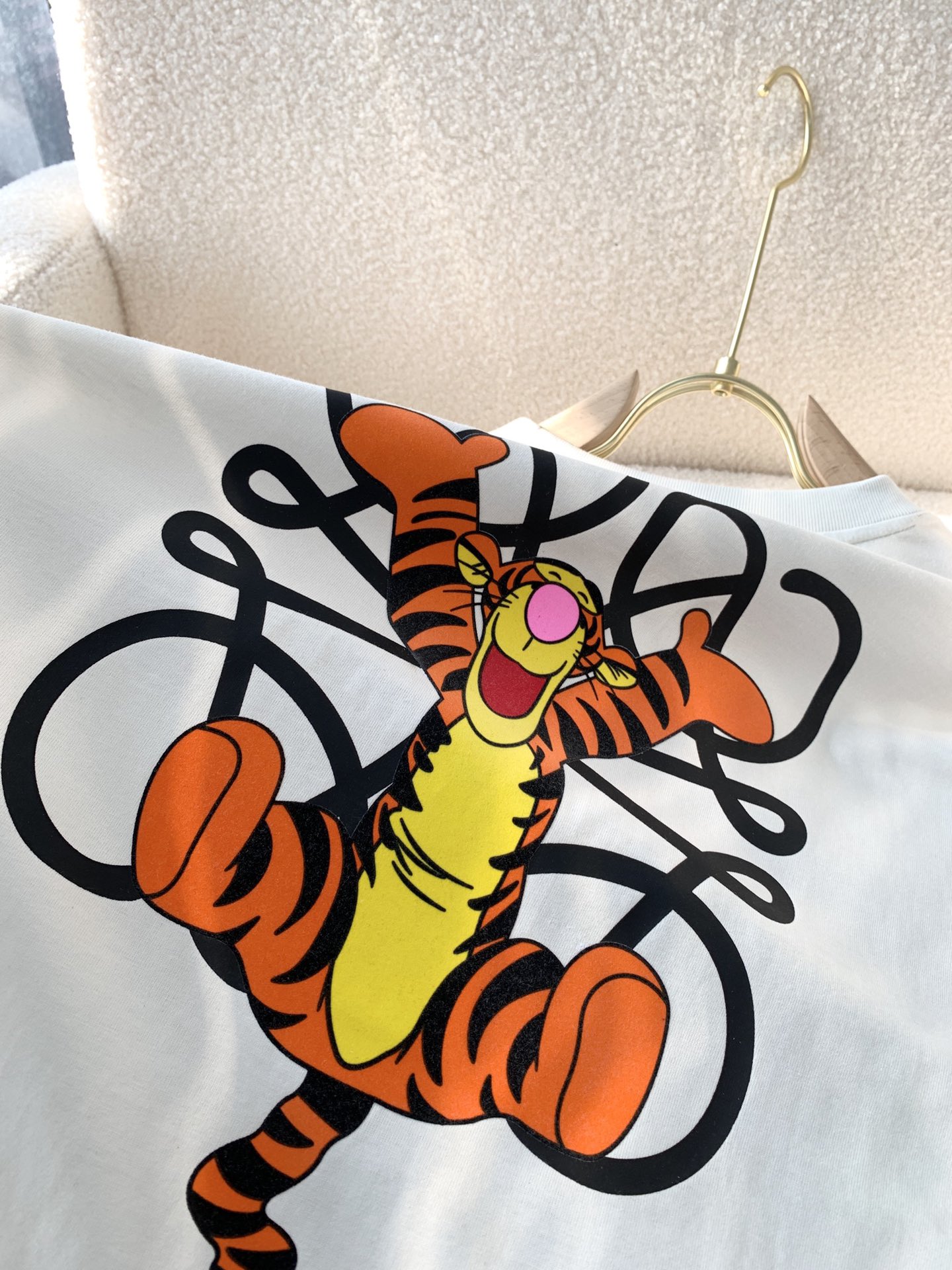 ロエベtシャツ 安いスーパーコピー ゆったり 純綿 通気性いい トップス 短袖 プリント 2色可選_4