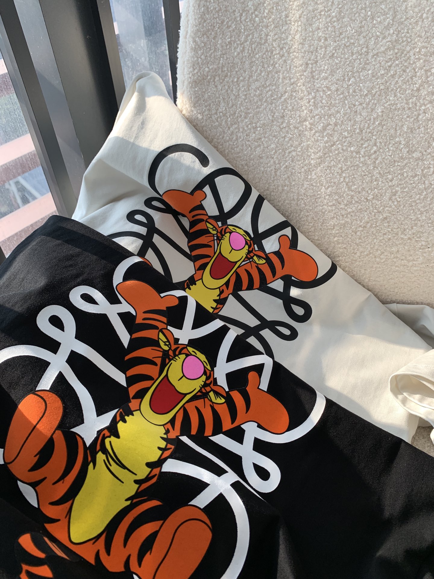 ロエベtシャツ 安いスーパーコピー ゆったり 純綿 通気性いい トップス 短袖 プリント 2色可選_6