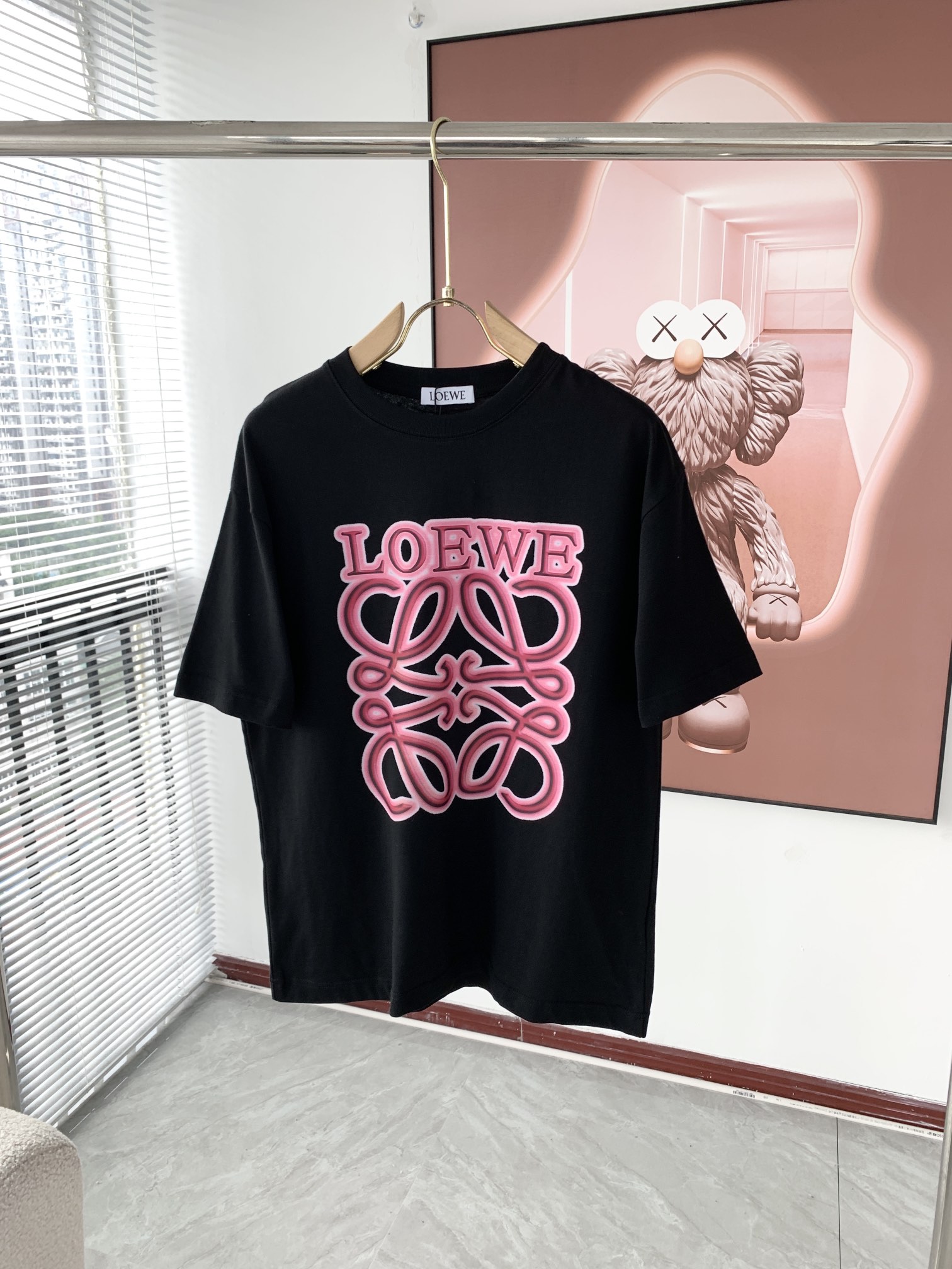 個性的なロエベtシャツ サイズ偽物 ゆったり 純綿 通気性いい トップス 短袖 プリント_2