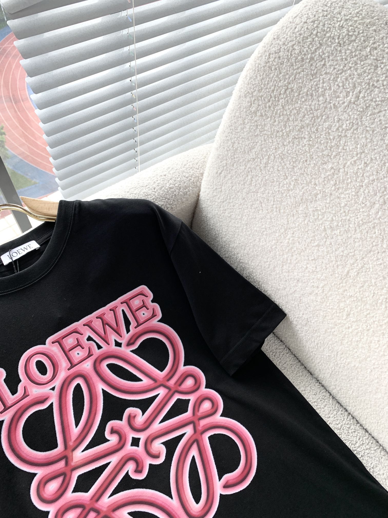 個性的なロエベtシャツ サイズ偽物 ゆったり 純綿 通気性いい トップス 短袖 プリント_8