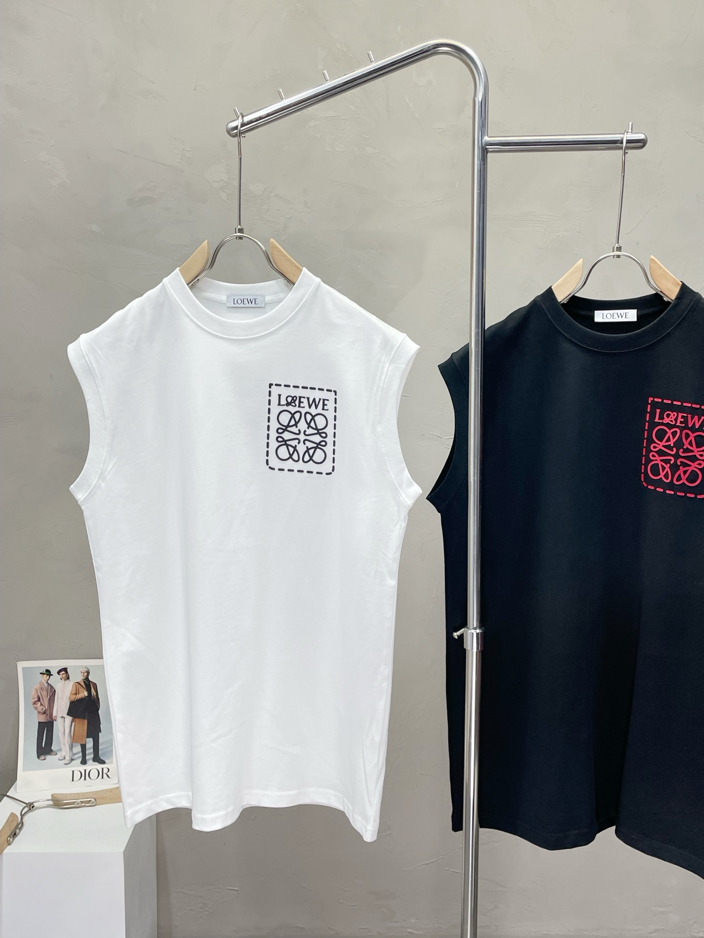 ロエベハウルtシャツコピー 100%綿 通気性いい 無袖トップス 柔らかい 2色可選_3