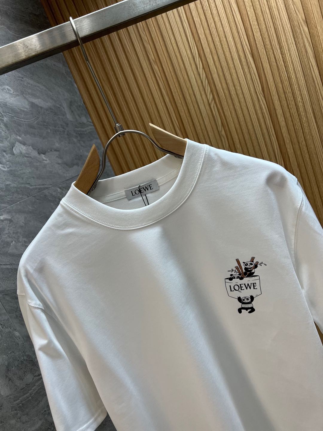 お手頃価格でtシャツ ロエベ偽物 綿 プリント 通気性いい トップス 柔軟 多色可選_3
