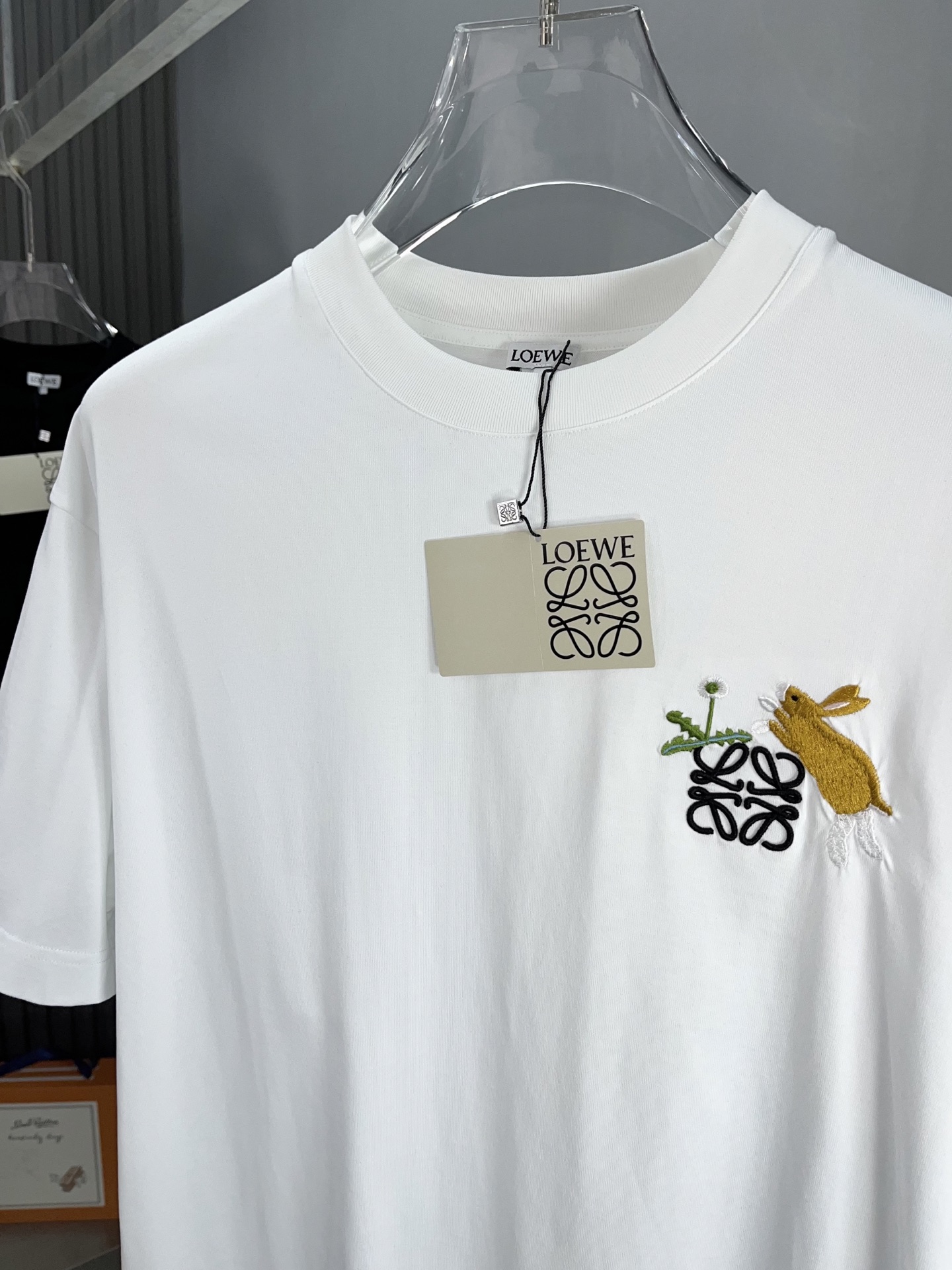 超激得の新品 ロエベ tシャツ セールコピー 純綿 プリント トップス 柔軟 シンプル ホワイト_3