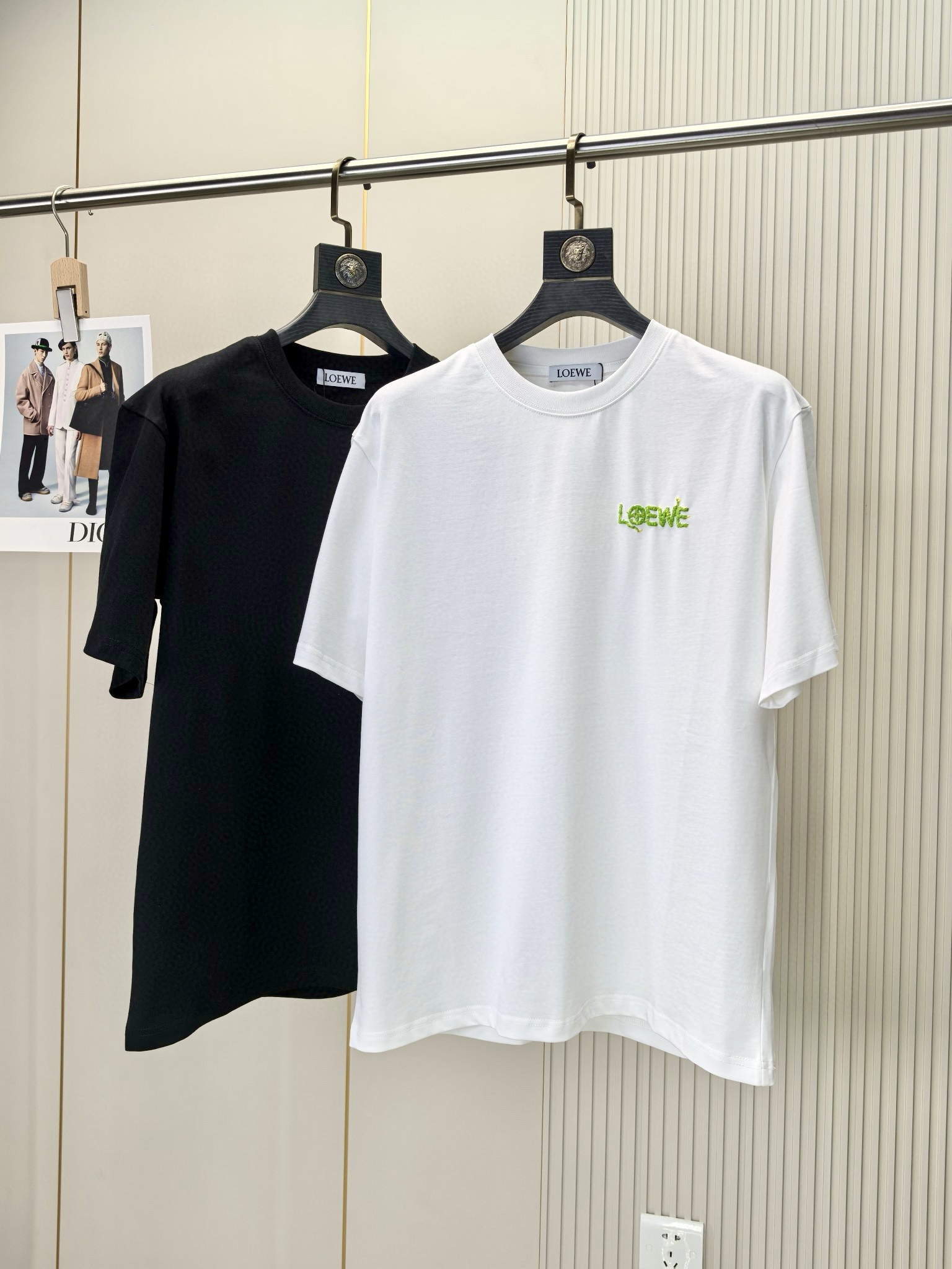 オンライン限定 ロエベtシャツ ハウルＮ級品 純綿 プリント トップス 柔軟 シンプル 2色可選_1