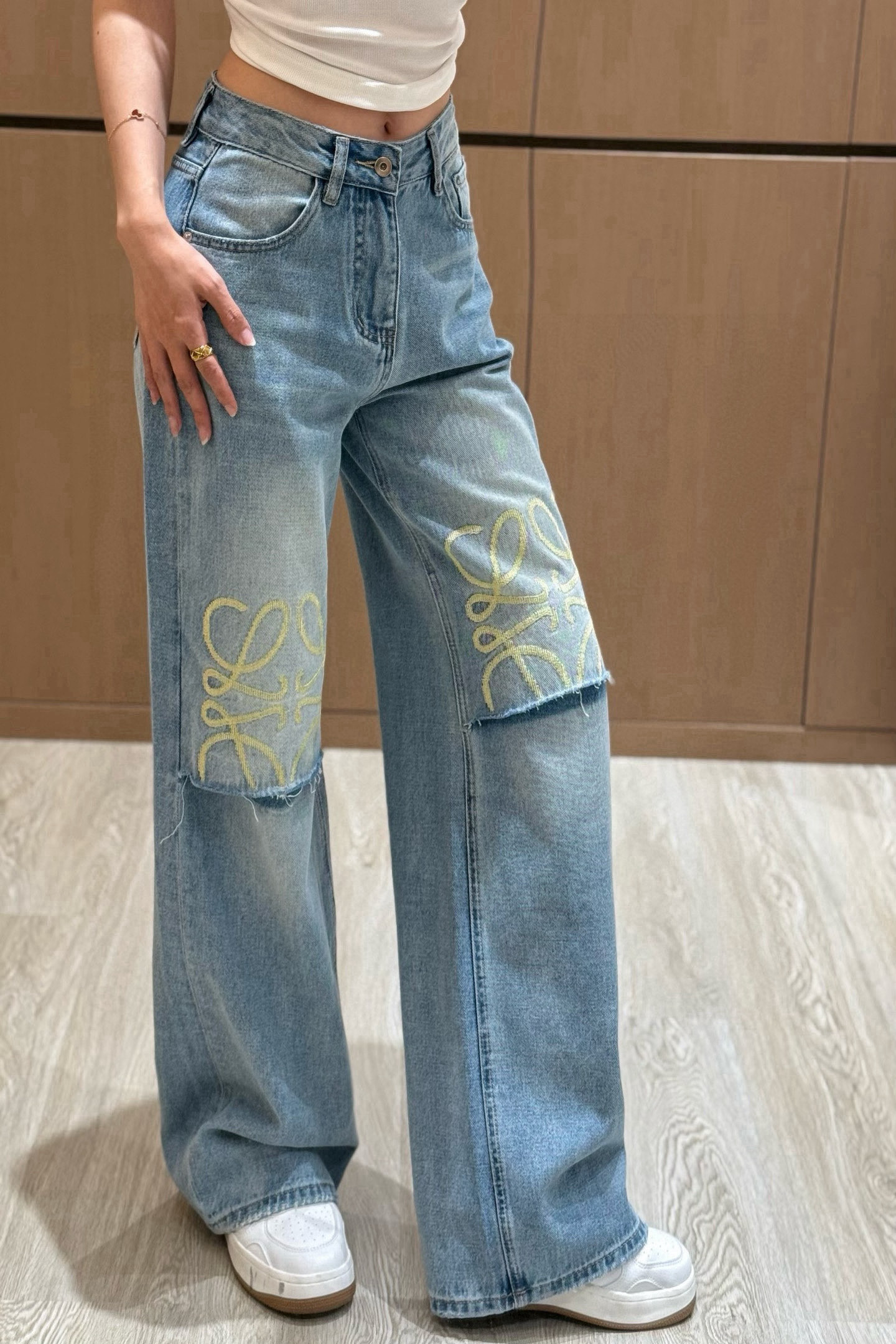 ロエベ デニムパンツ レディコピー ジーンズ 筒形ズボン 個性的なパンツ シンプル ブルー_2