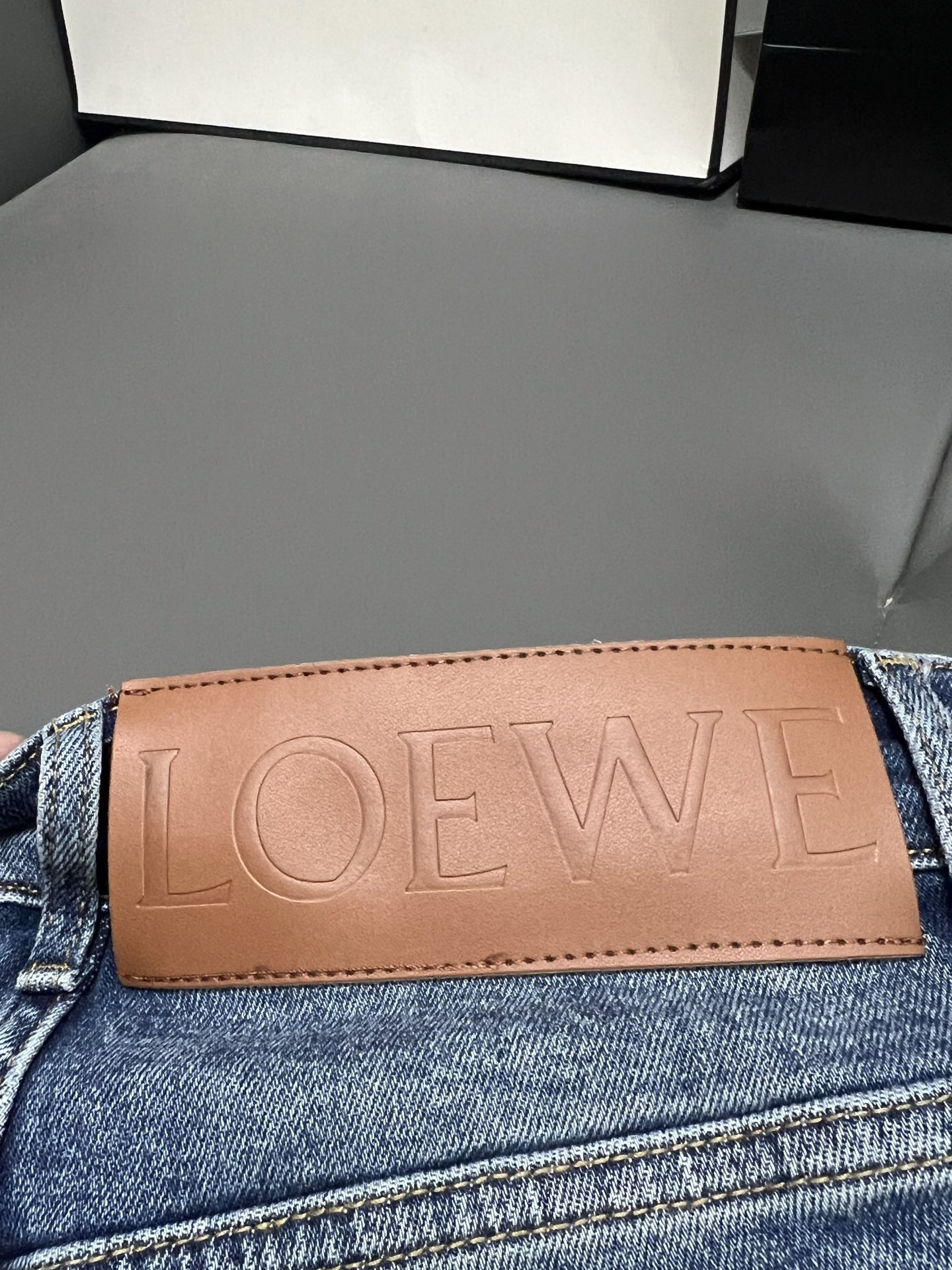 ロエベ パンツ レディ偽物 デニム ジーンズ ショットパンツ ロゴプリント ブルー_5