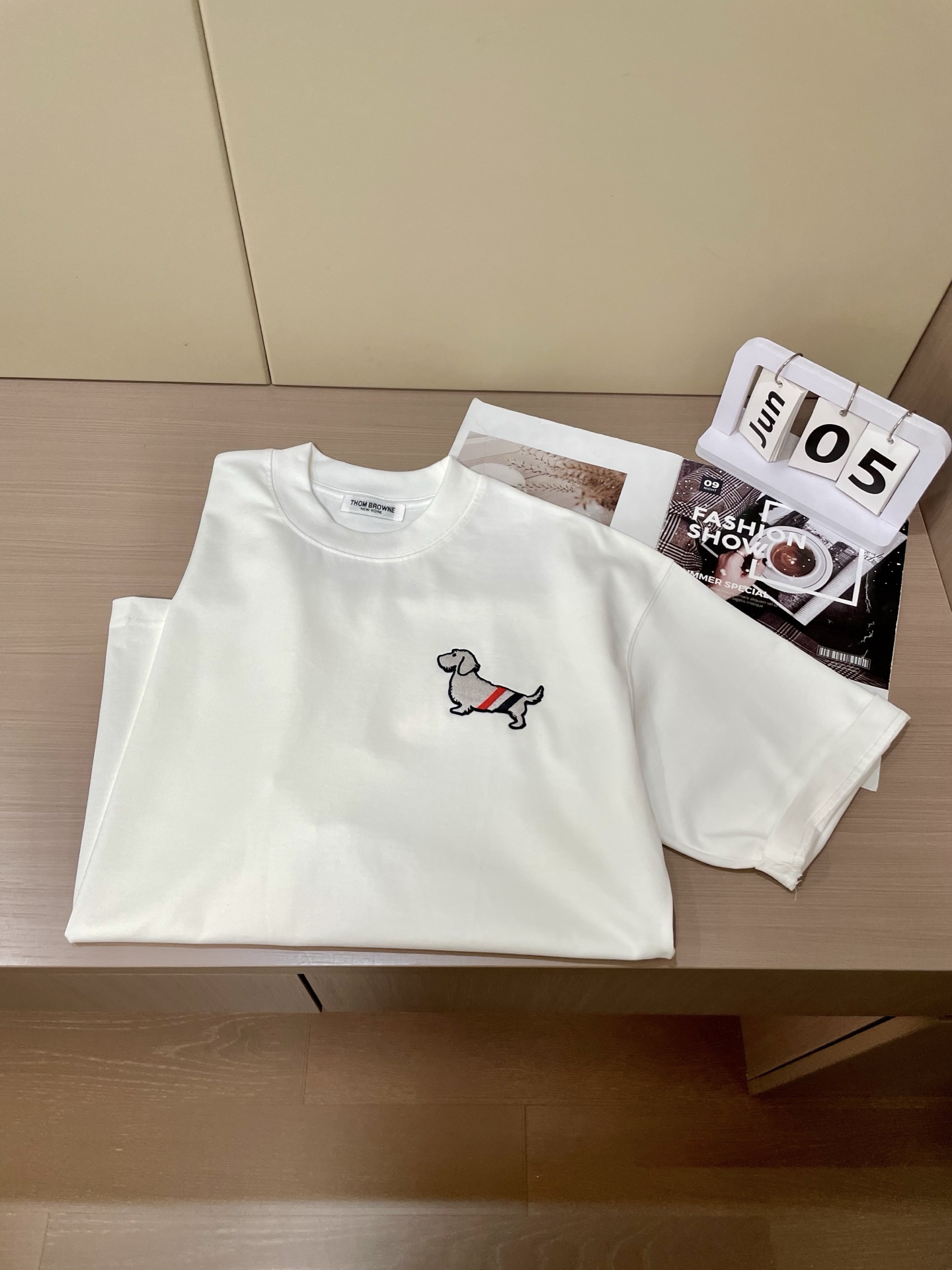 トムブラウンtシャツコピー 100％綿 トップス 半袖 犬プリント シンプル ホワイト_7