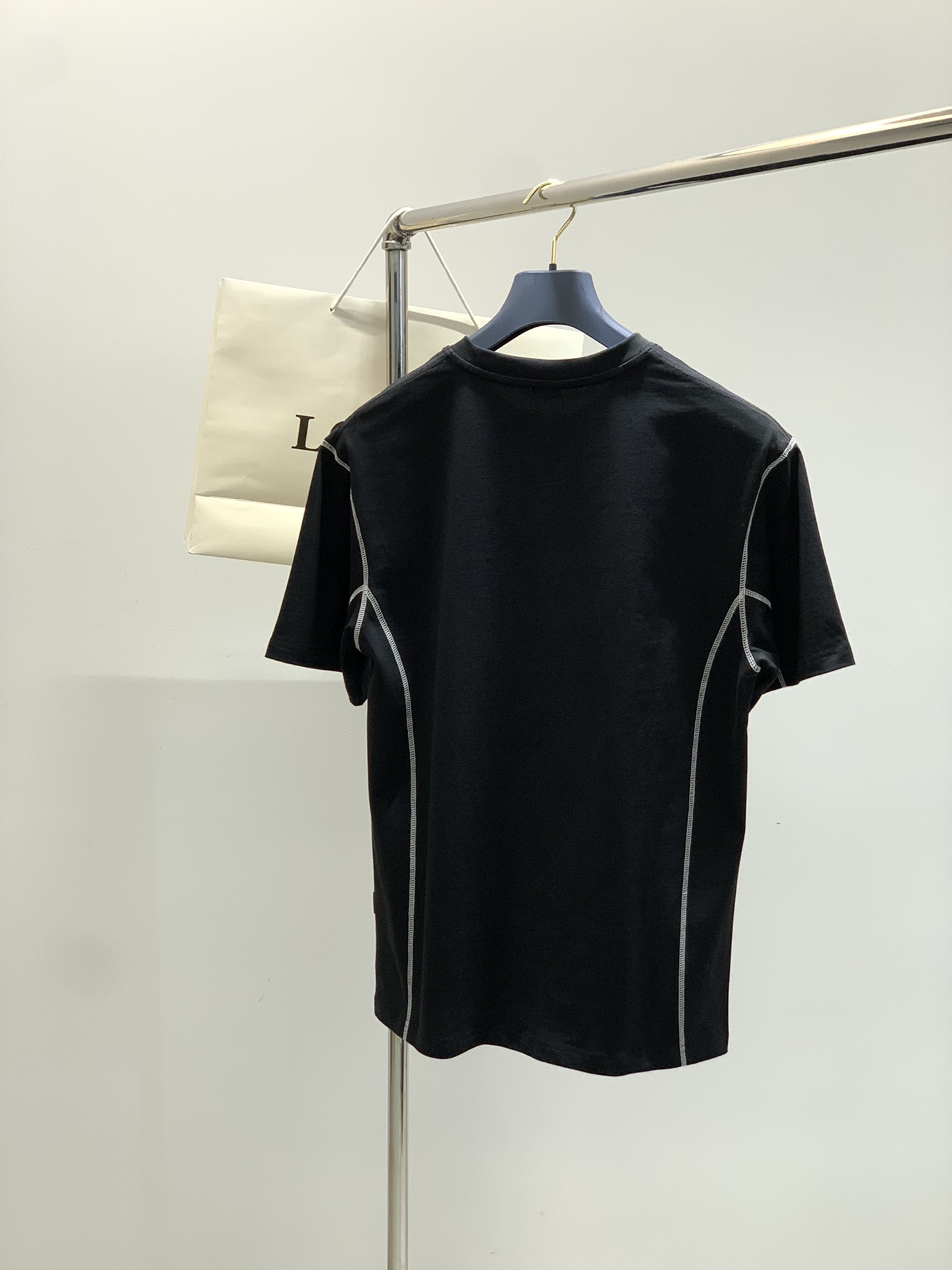 ロエベ tシャツサイズ感コピー トップス 純綿 柔らかい 半袖 ロゴ刺繍 ブラック_2