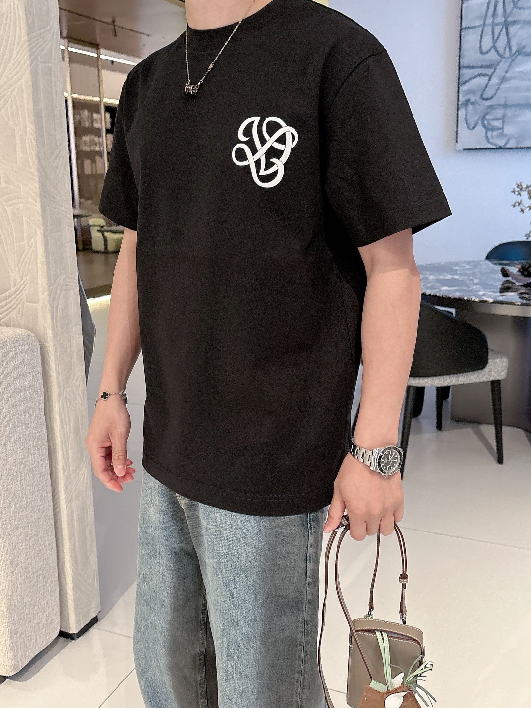 セール開催中 メンズ ロエベ tシャツＮ級品 トップス 純綿 柔らかい 半袖 プリント ブラック_5