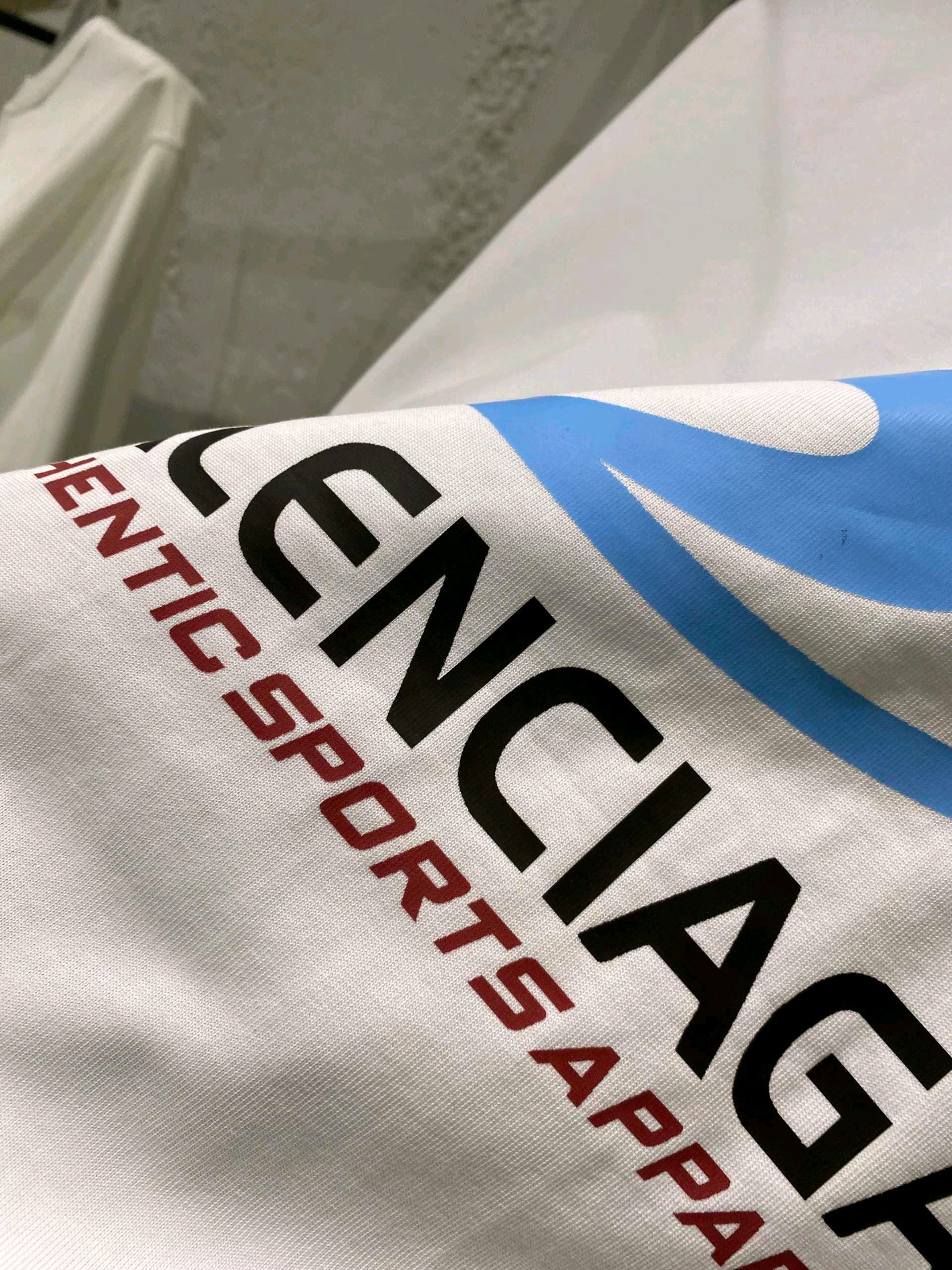 最新の2025年 バレンシアガクルー tシャツ偽物 短袖 プリント 純綿 トップス ホワイト_4