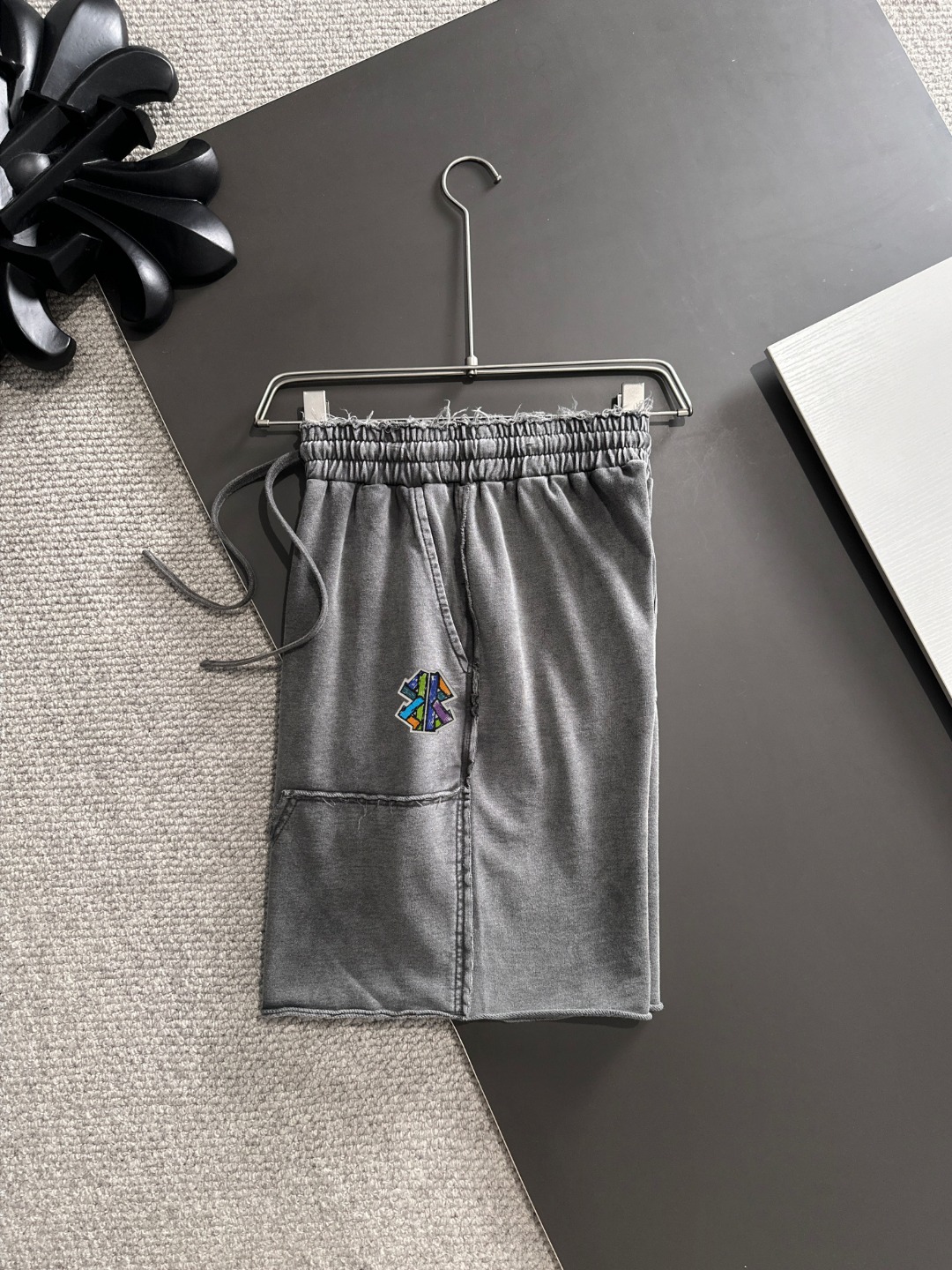 バレンシアガ メンズパンツ偽物 柔らかい ショットズボン ゆったり 綿 グレー_3