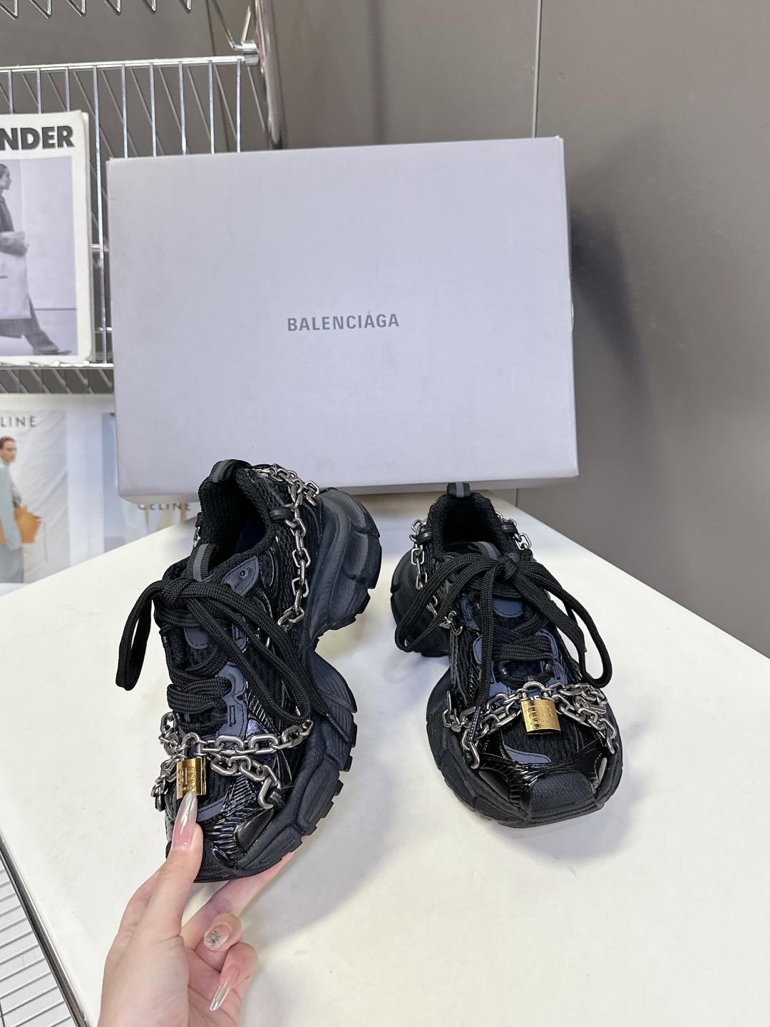 バレンシアガ スニーカー トリプル sコピー 上質 ファッション カップルシューズ ブラック_4