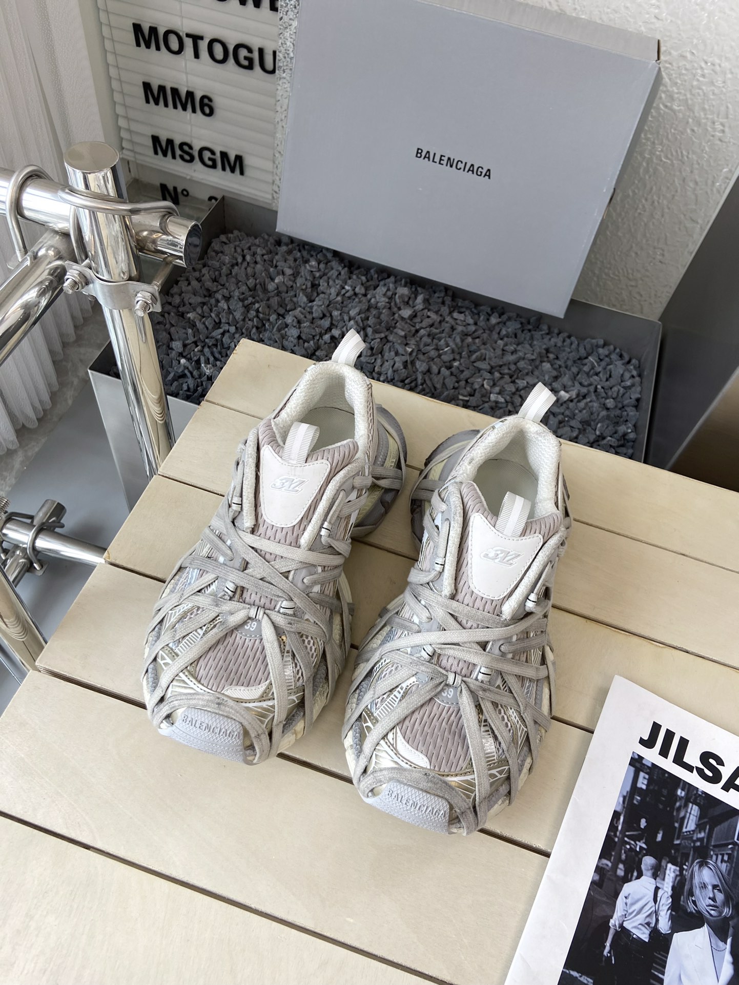 上質商品 バレンシアガ スニーカー 45コピー シューズ 運動 ランニング 通気性いい グレー_1