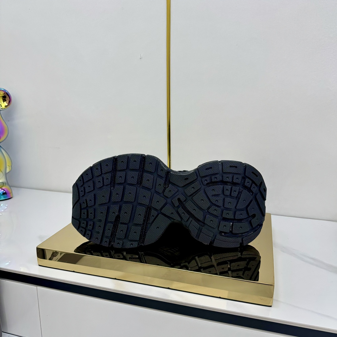 一番安い バレンシアガ スニーカー 汚いスーパーコピー 通気性いい シューズ 運動 ランニング ブラック_8