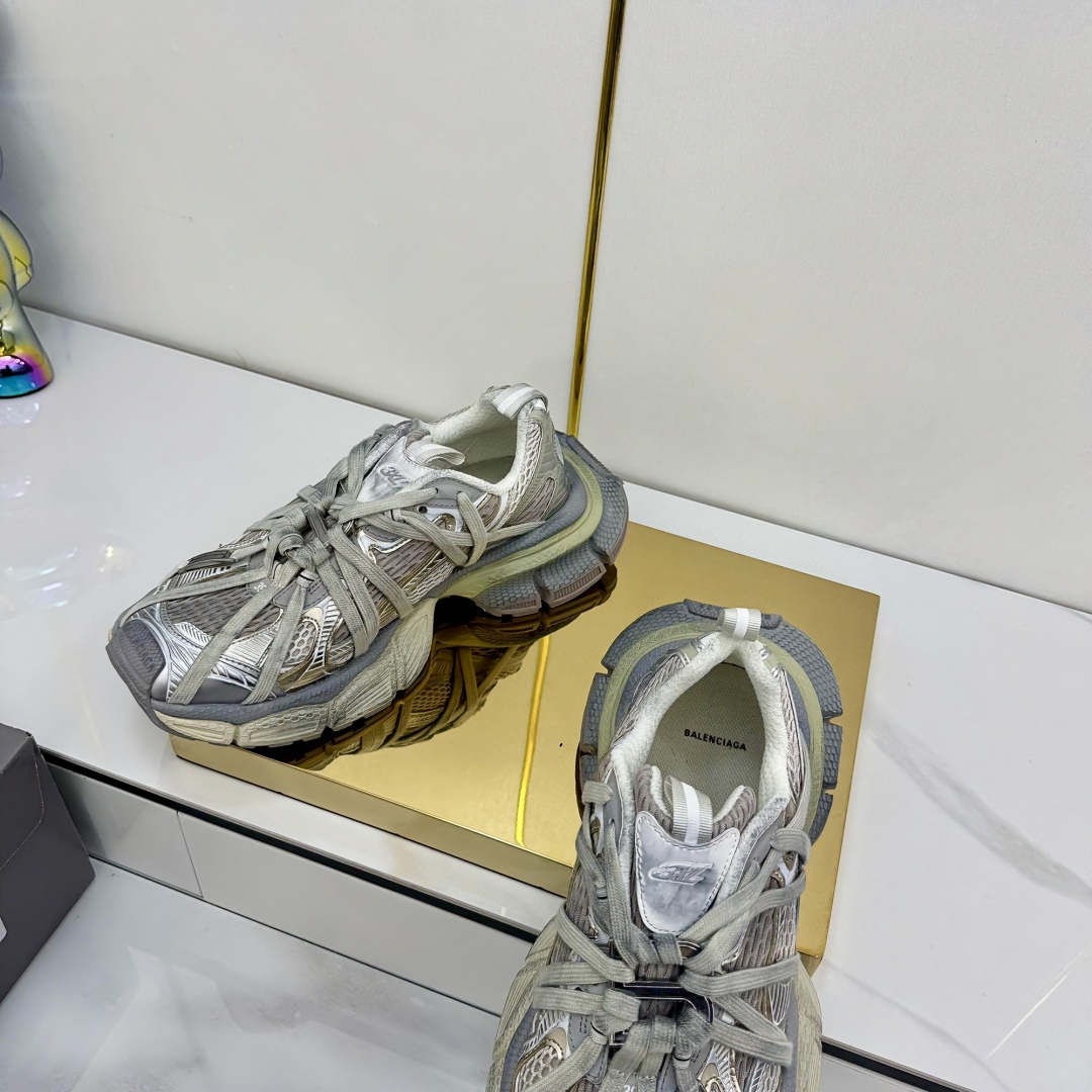 お手頃価格でバレンシアガ ダメージ シューズ偽物 通気性いい スニーカー 運動 ランニング グレー_7