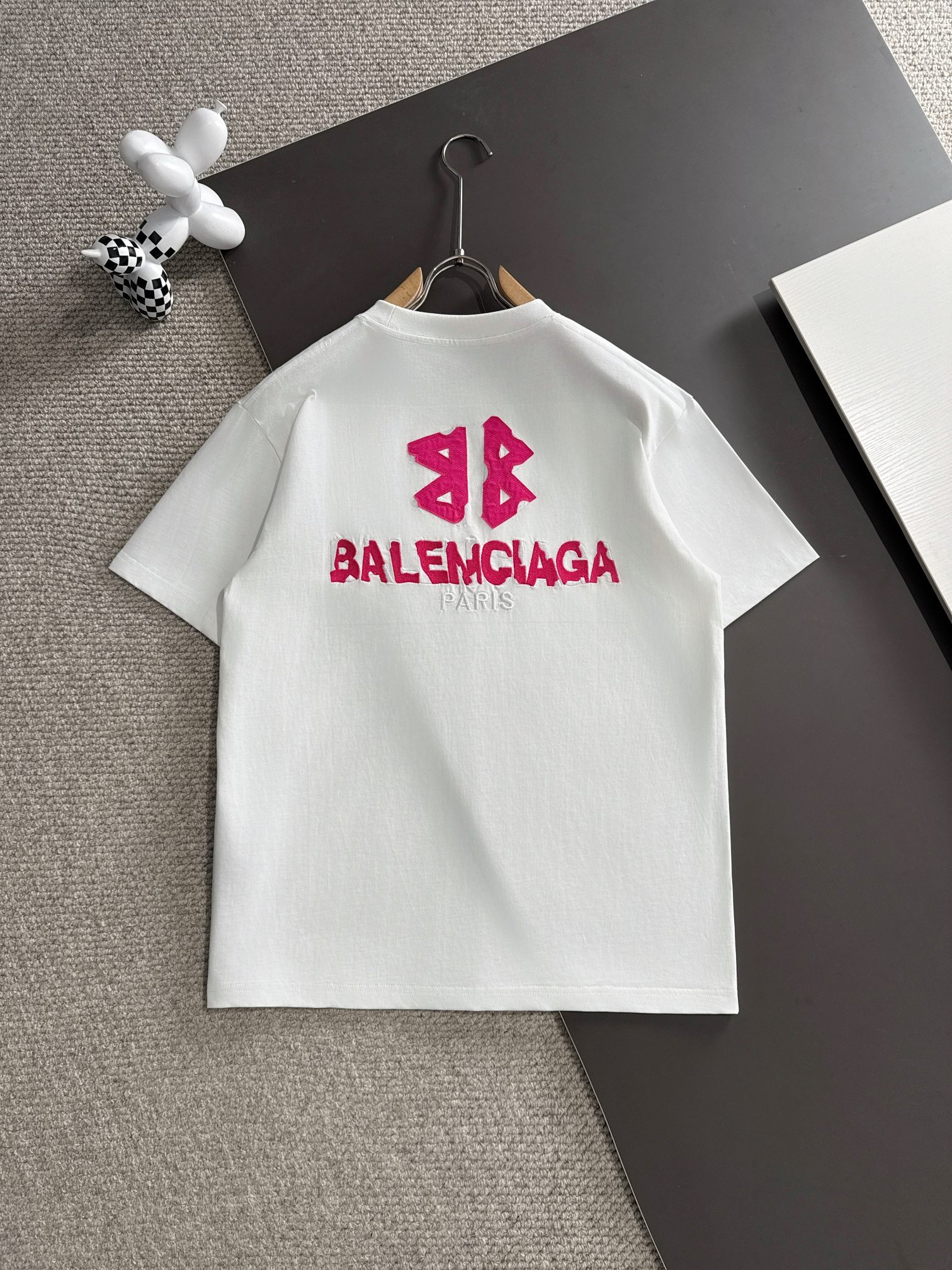 お得品‼バレンシアガの t シャツ偽物 純綿 ゆったり トップス 短袖 プリント 男女兼用 ホワイト_8