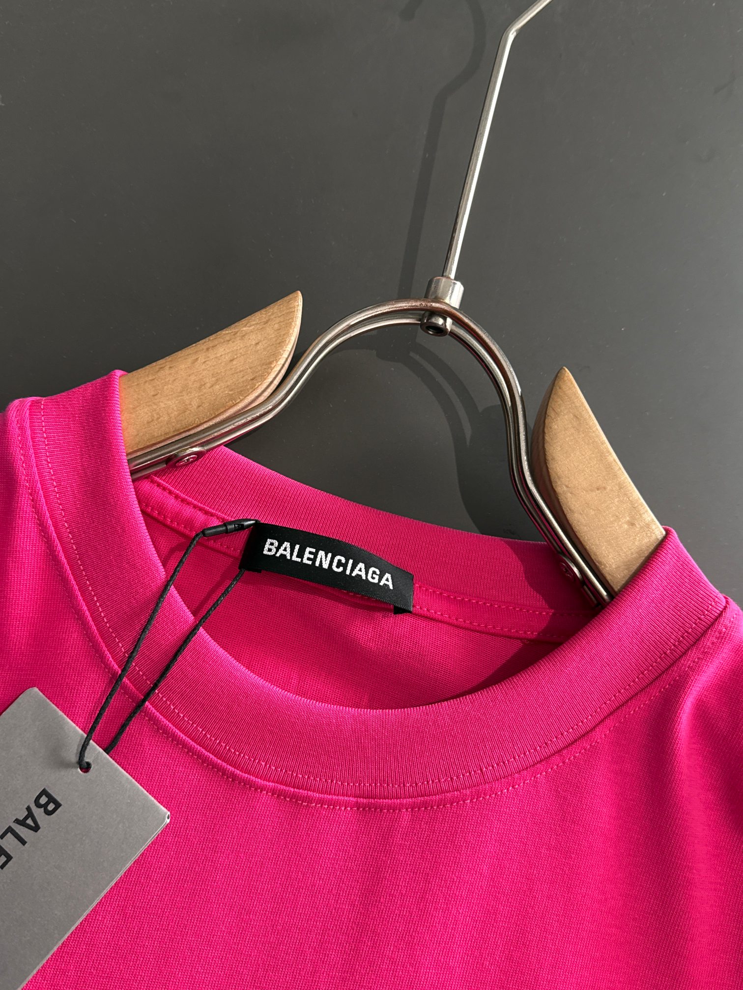 お得品‼バレンシアガ tシャツ アップルスーパーコピー 純綿 ゆったり トップス 短袖 プリント 男女兼用 ローズレッド_2