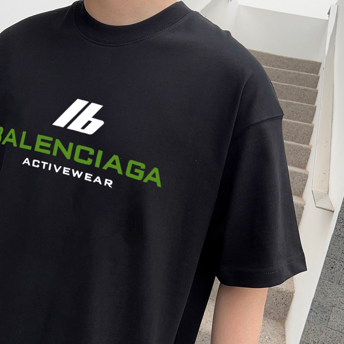人気新作 バレンシアガ tシャツ シンプルコピー ゆったり 高品質 トップス 全綿 ブラック_6
