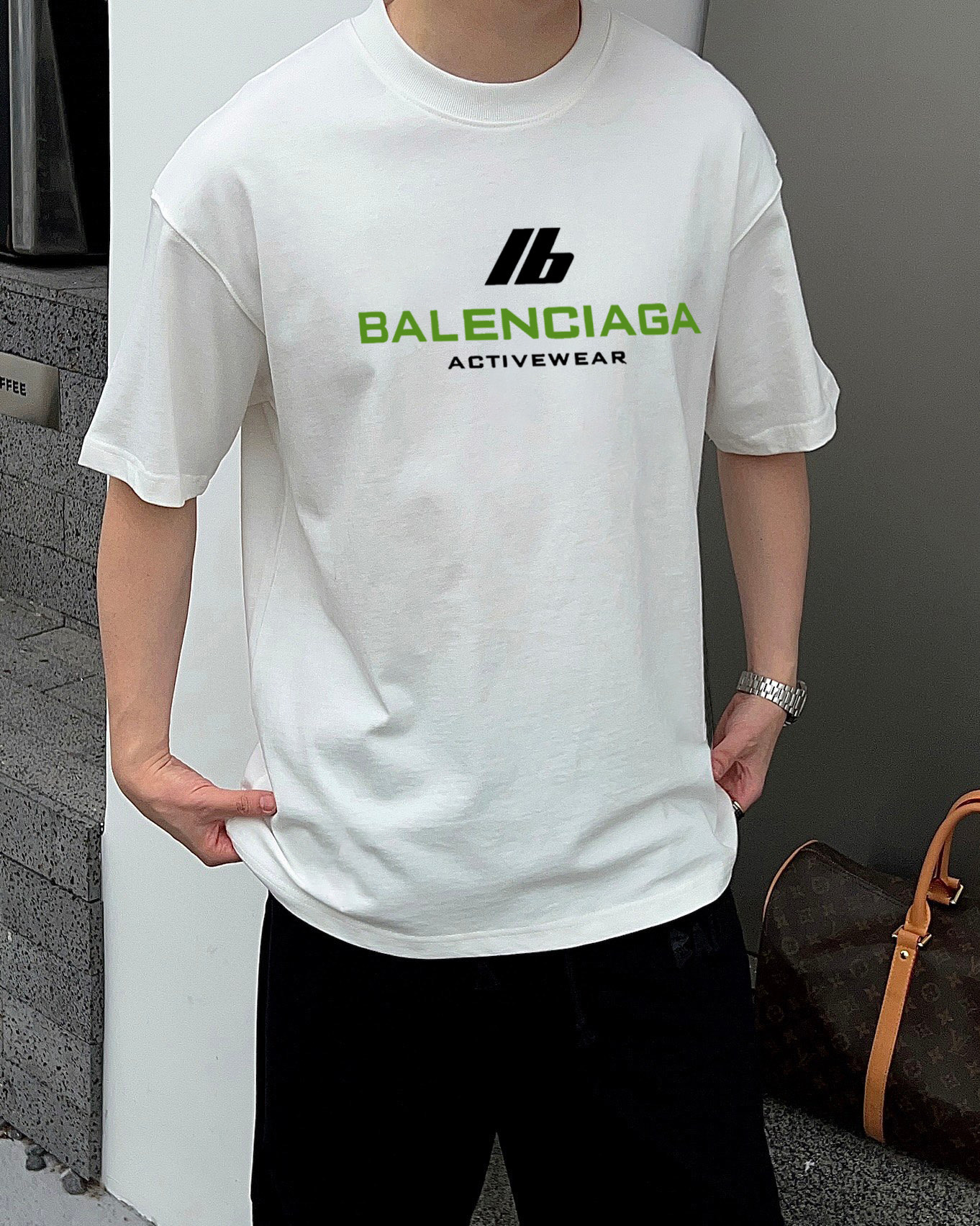 お買い得品 バレンシアガ tシャツ 着こなしスーパーコピー ゆったり 高品質 トップス 全綿 ブラック_2