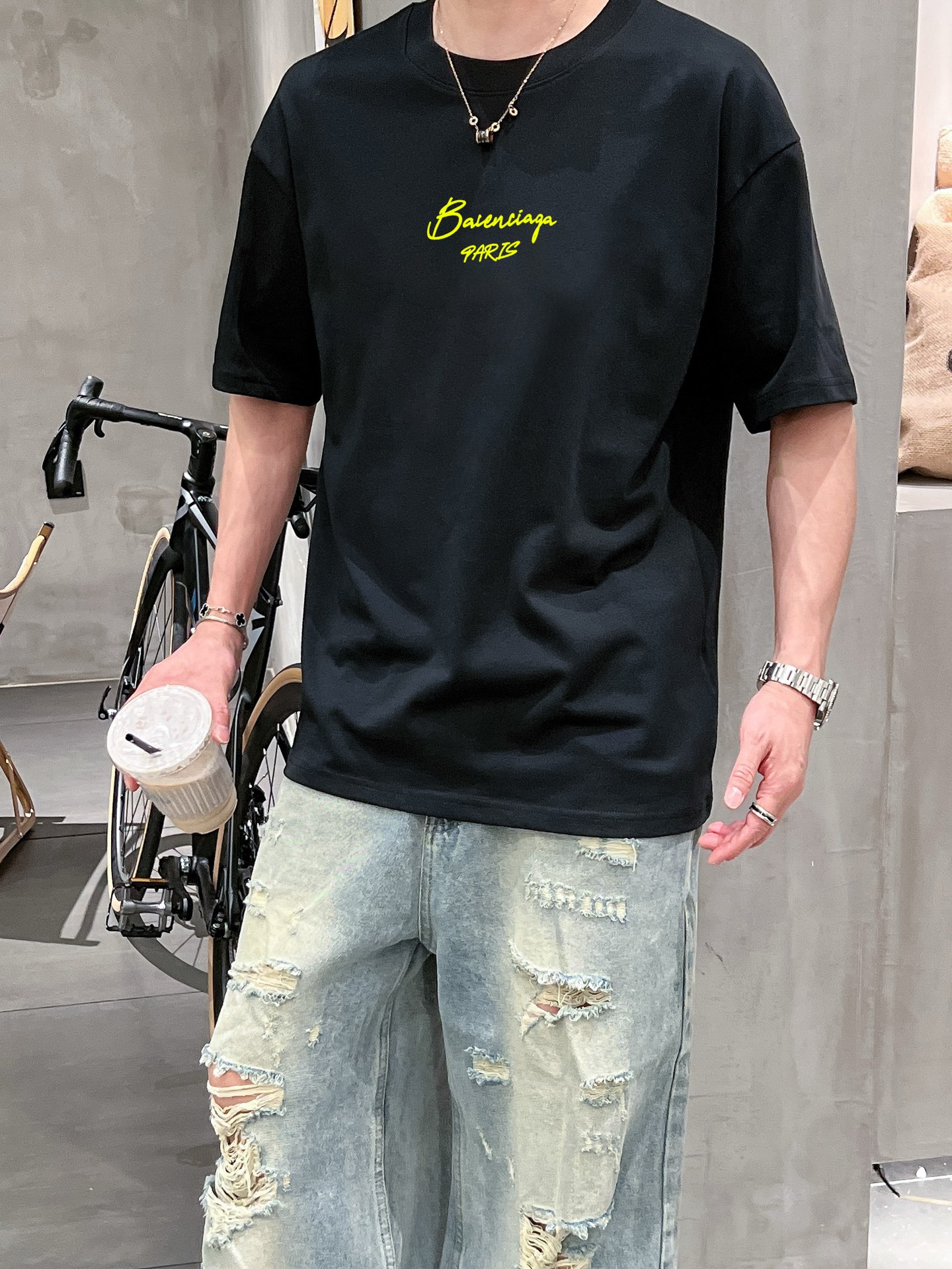 大人気でお買い得なバレンシアガ tシャツ 生地偽物 ゆったり 無地 トップス 全綿 ブラック_3