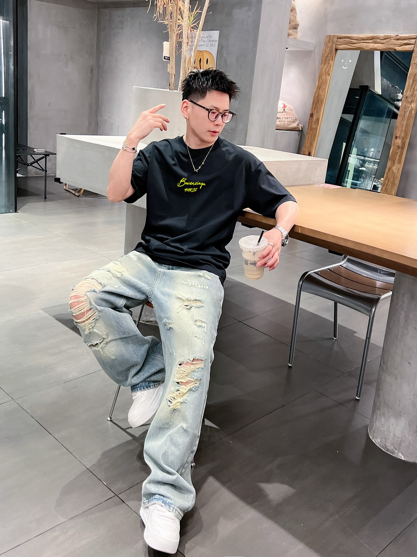 大人気でお買い得なバレンシアガ tシャツ 生地偽物 ゆったり 無地 トップス 全綿 ブラック_6