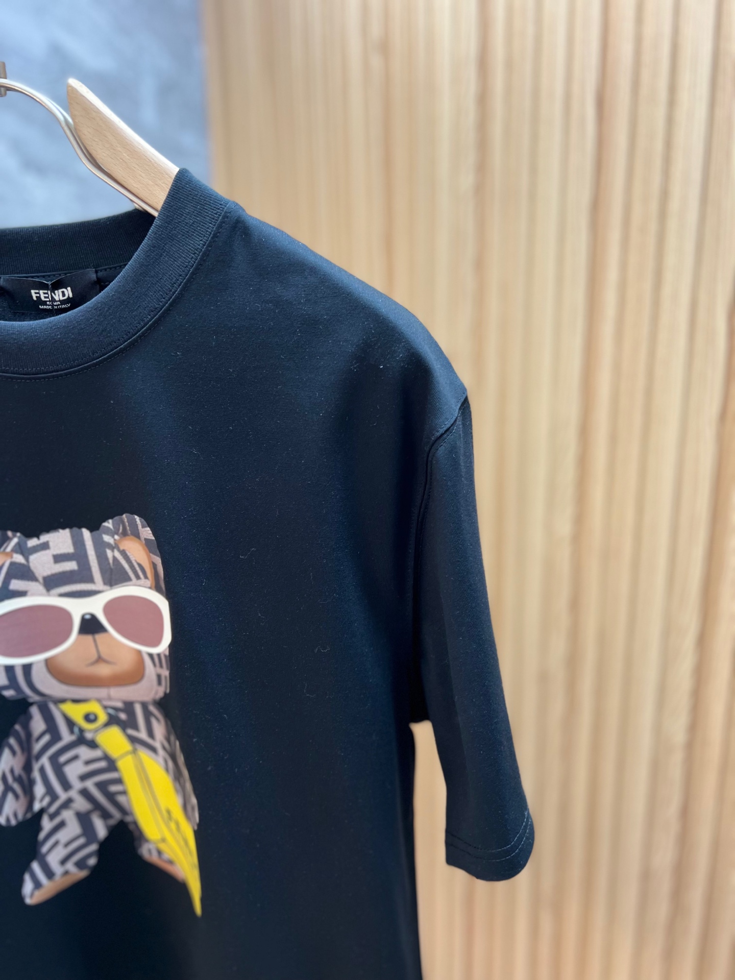 大販売 フェンディ t シャツ偽物 純綿 トップス プリント 人気品 短袖 ブラック_7