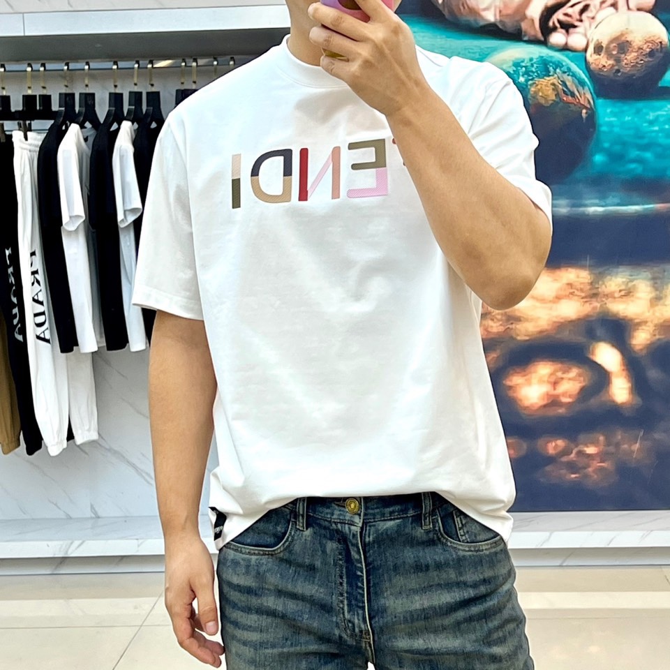 大人気 fendi ティー シャツスーパーコピー 純綿 トップス プリント 短袖 ホワイト_1