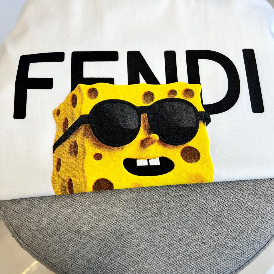 魅力的な フェンディ t シャツ レディースコピー 純綿 トップス プリント 短袖Ｔシャツ ホワイト_6