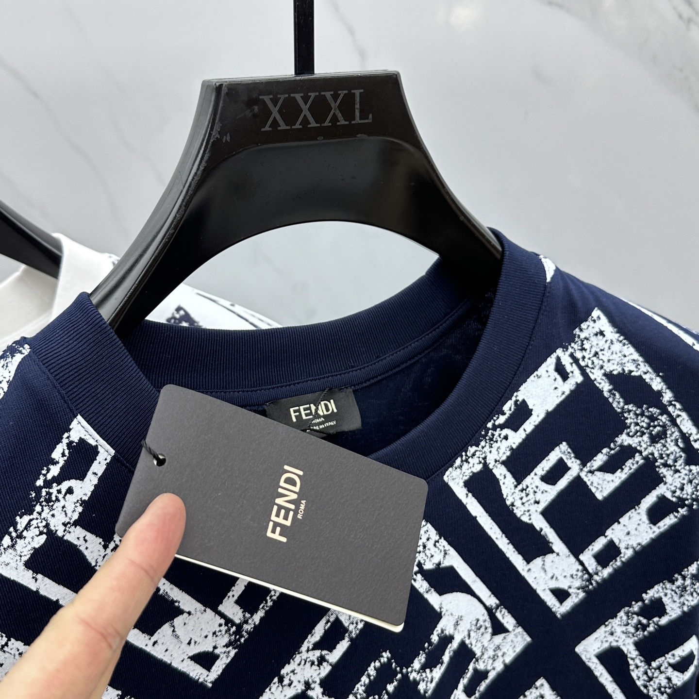 高級感 フェンディ メンズ t シャツコピー 純綿 トップス プリント 短袖 ゆったり ブラック_5