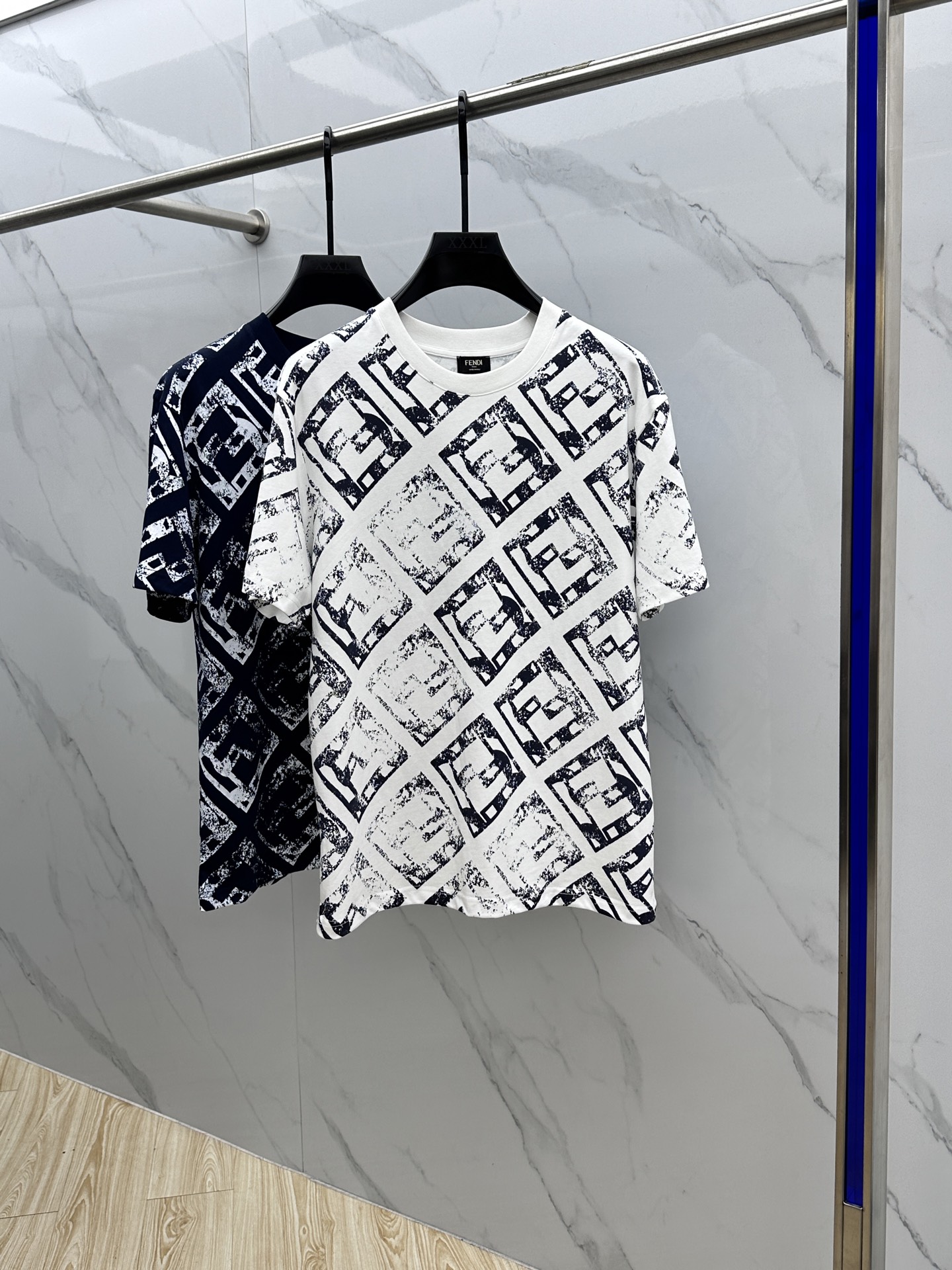 高級感 fendi メンズ t シャツスーパーコピー 純綿 トップス プリント 短袖 ゆったり 男女兼用 ホワイト_1