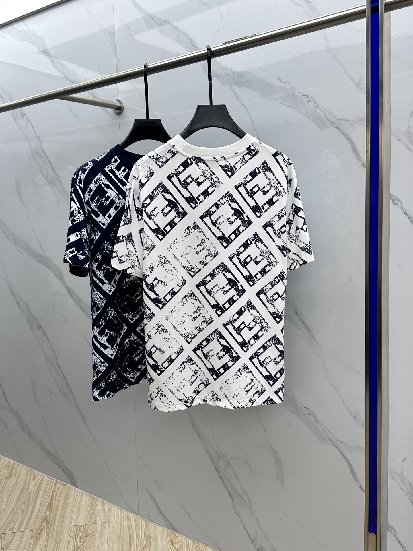高級感 fendi メンズ t シャツスーパーコピー 純綿 トップス プリント 短袖 ゆったり 男女兼用 ホワイト_2