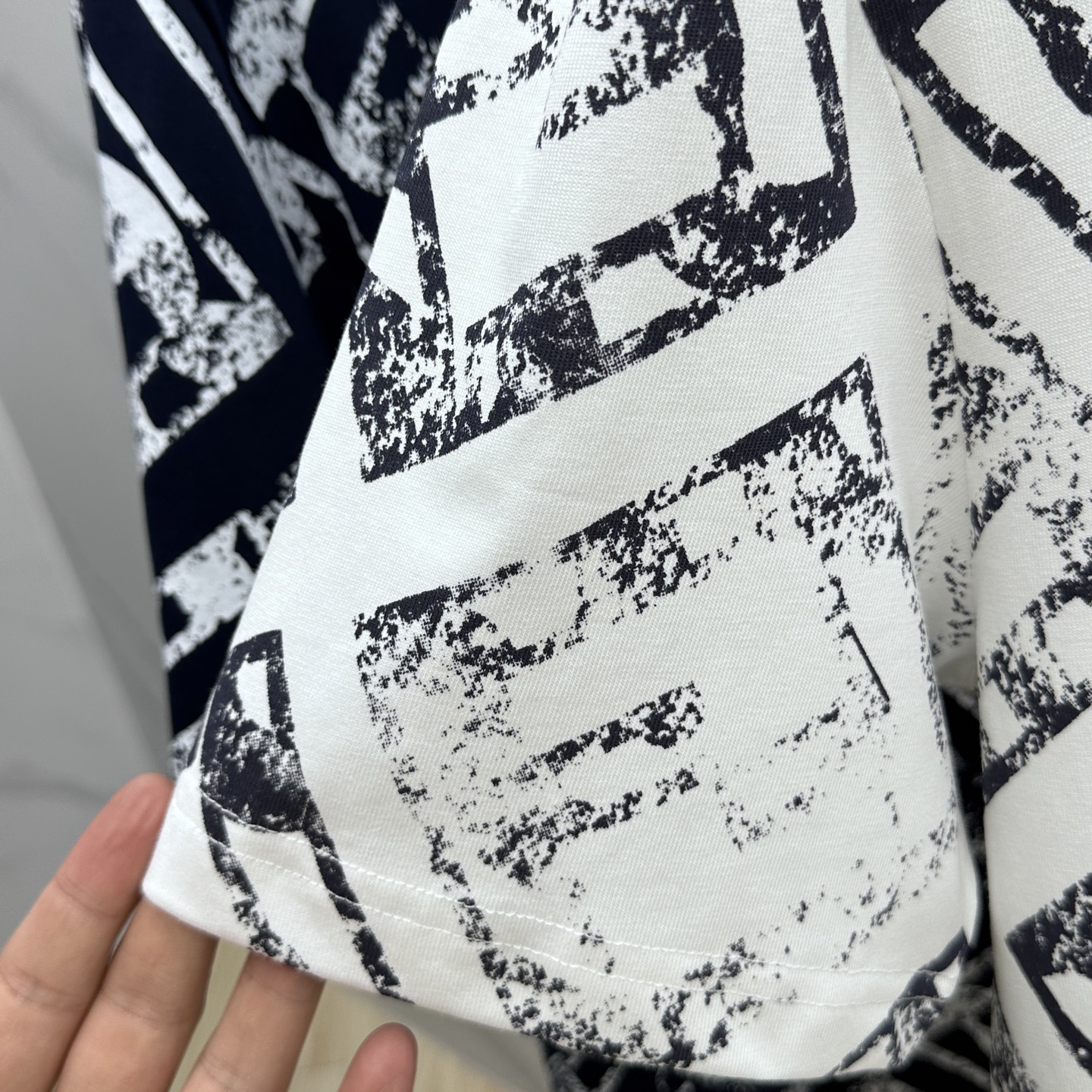 高級感 fendi メンズ t シャツスーパーコピー 純綿 トップス プリント 短袖 ゆったり 男女兼用 ホワイト_7