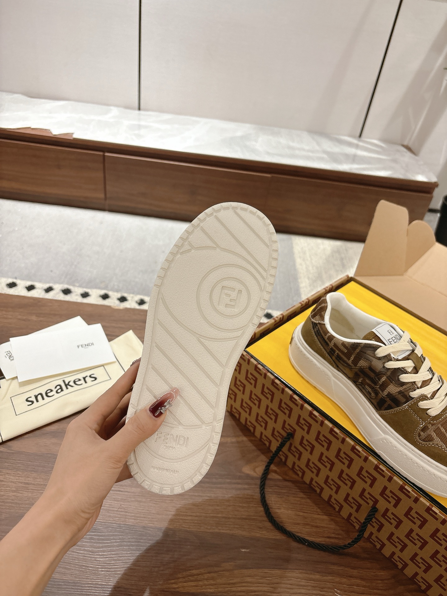 fendi ソックススニーカースーパーコピー 軽量 男女兼用 カジュアルシューズ 柔軟 ブラウン_6