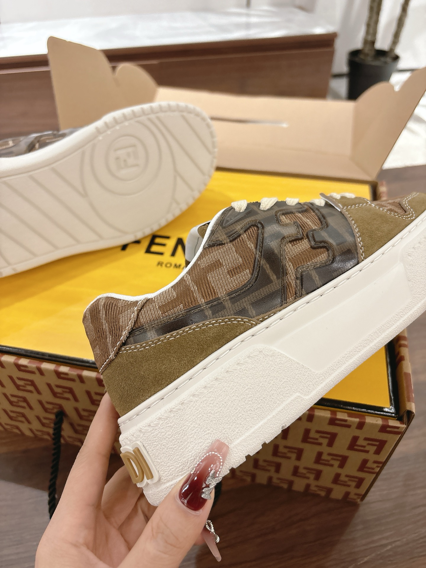 fendi ソックススニーカースーパーコピー 軽量 男女兼用 カジュアルシューズ 柔軟 ブラウン_7