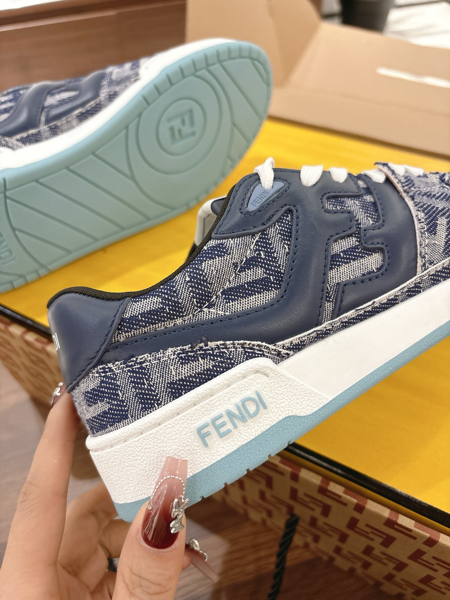 FENDI スニーカー ホカコピー 軽量 男女兼用 カジュアルシューズ 花柄 柔軟 ブルー_8