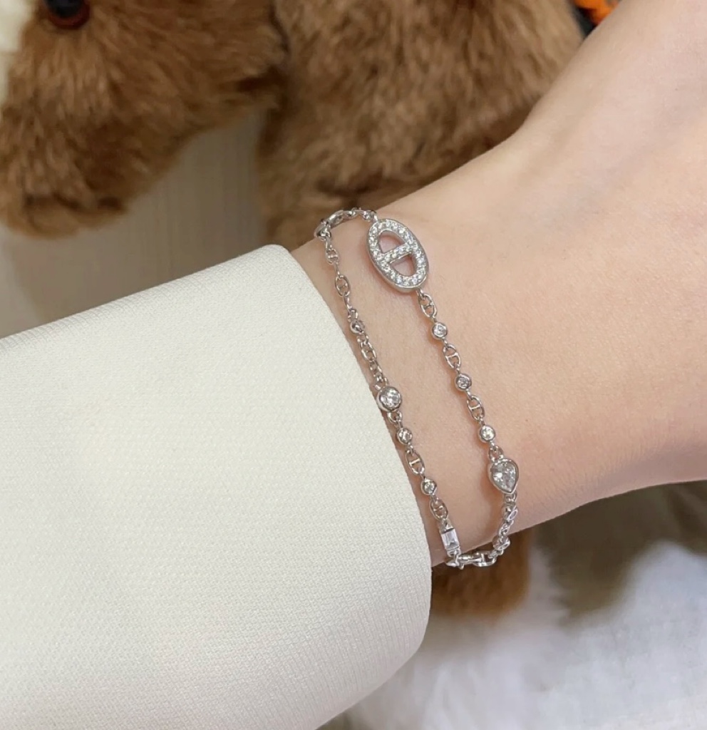 ディオールブレスレット偽物 ダイヤ飾り 高品質 美しい 優雅 シルバー色_1