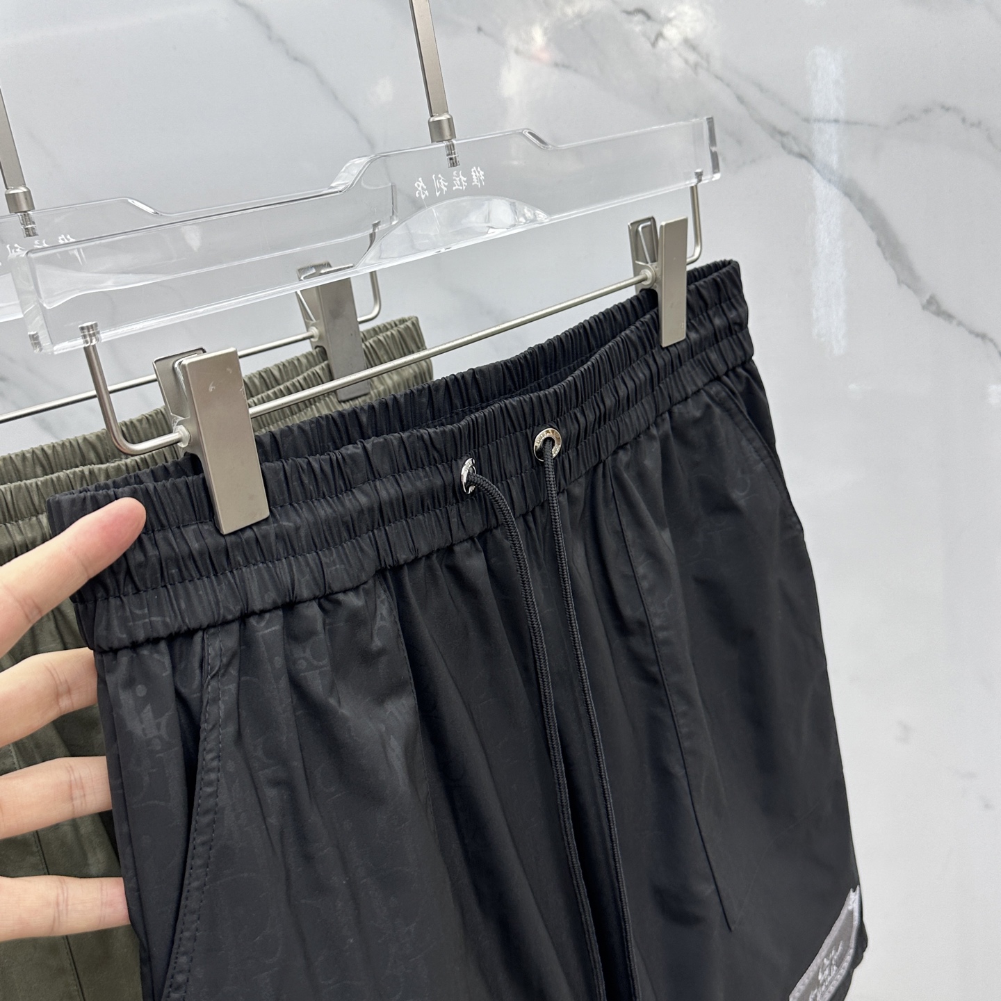ディオールズボン偽物 軽量 ゆったり ショットズボン 速乾性 メンズ ブラック_8