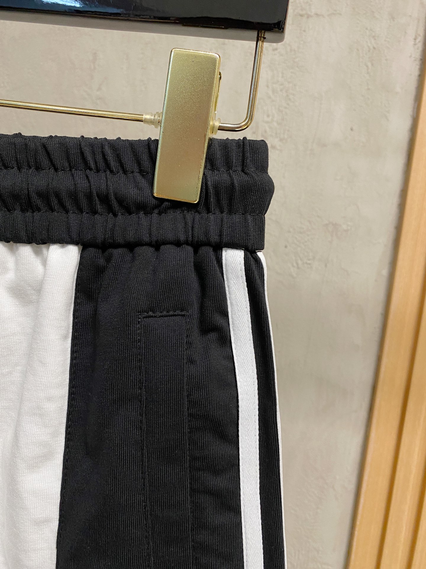 ディオールトップススーパーコピー 運動セット ショットパンツ 半袖Ｔシャツ 男女兼用 ホワイト_8