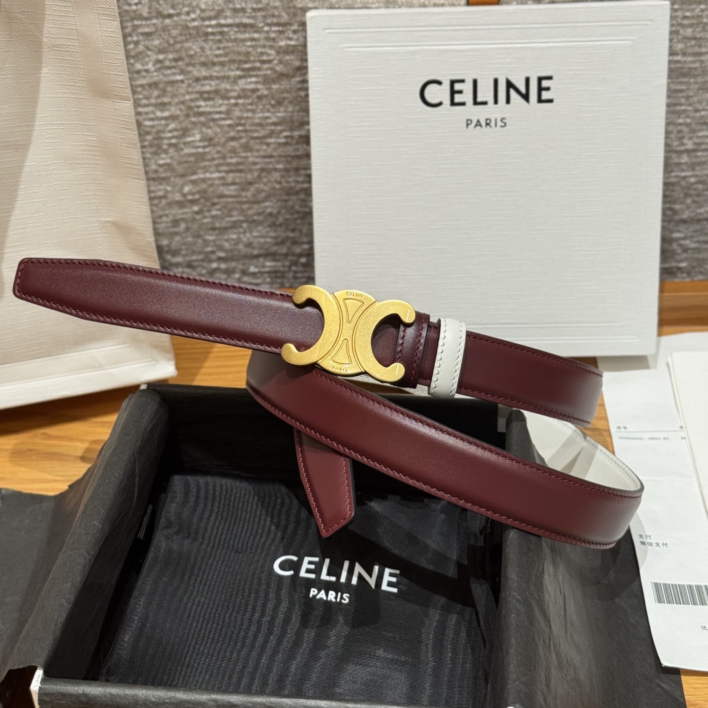 レディース セリーヌベルト偽物 幅2.5cm レザー 男女兼用 ビジネス 通勤 ゴールドバックル レッド_3